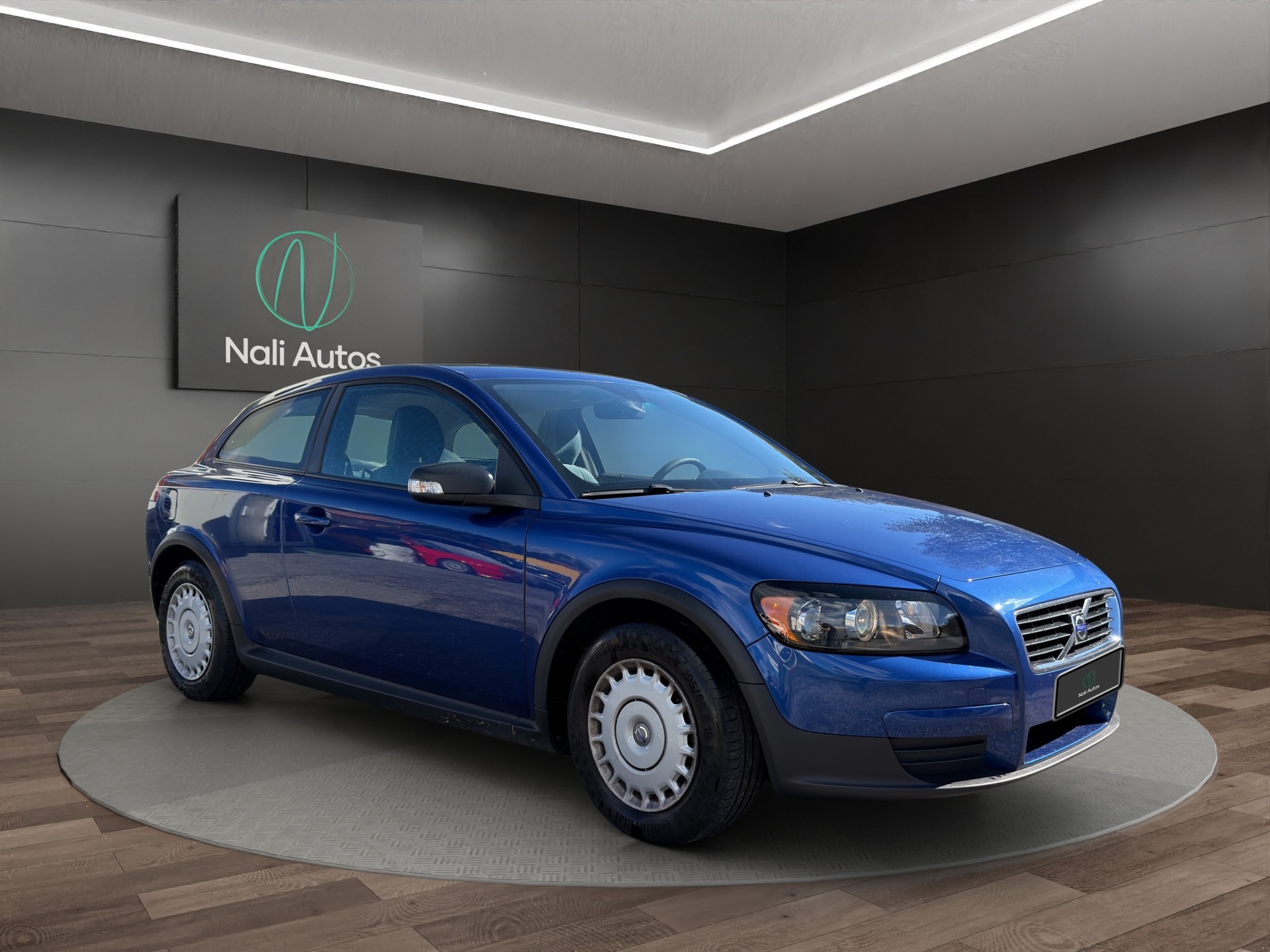 VOLVO C30 1.6 Kinetic-image-1