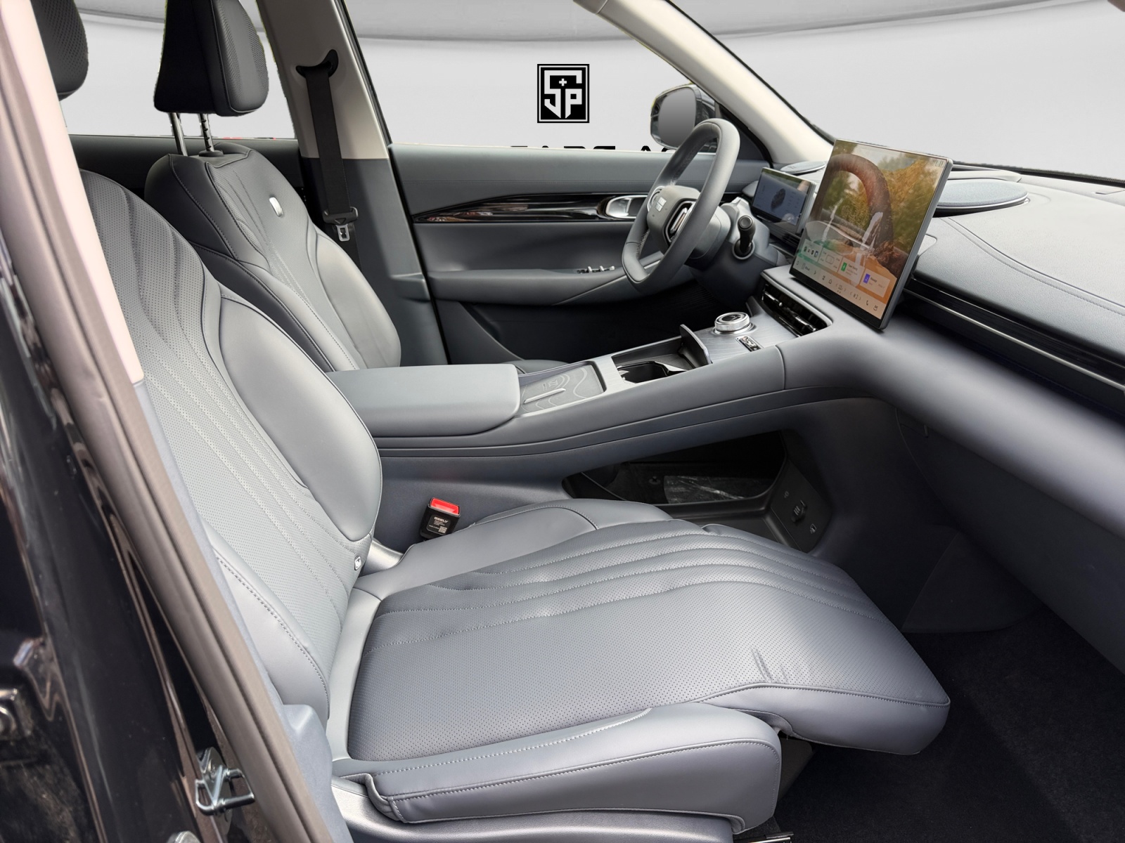 GEELY Max+ Massagesitze + HEAD UP-image-16