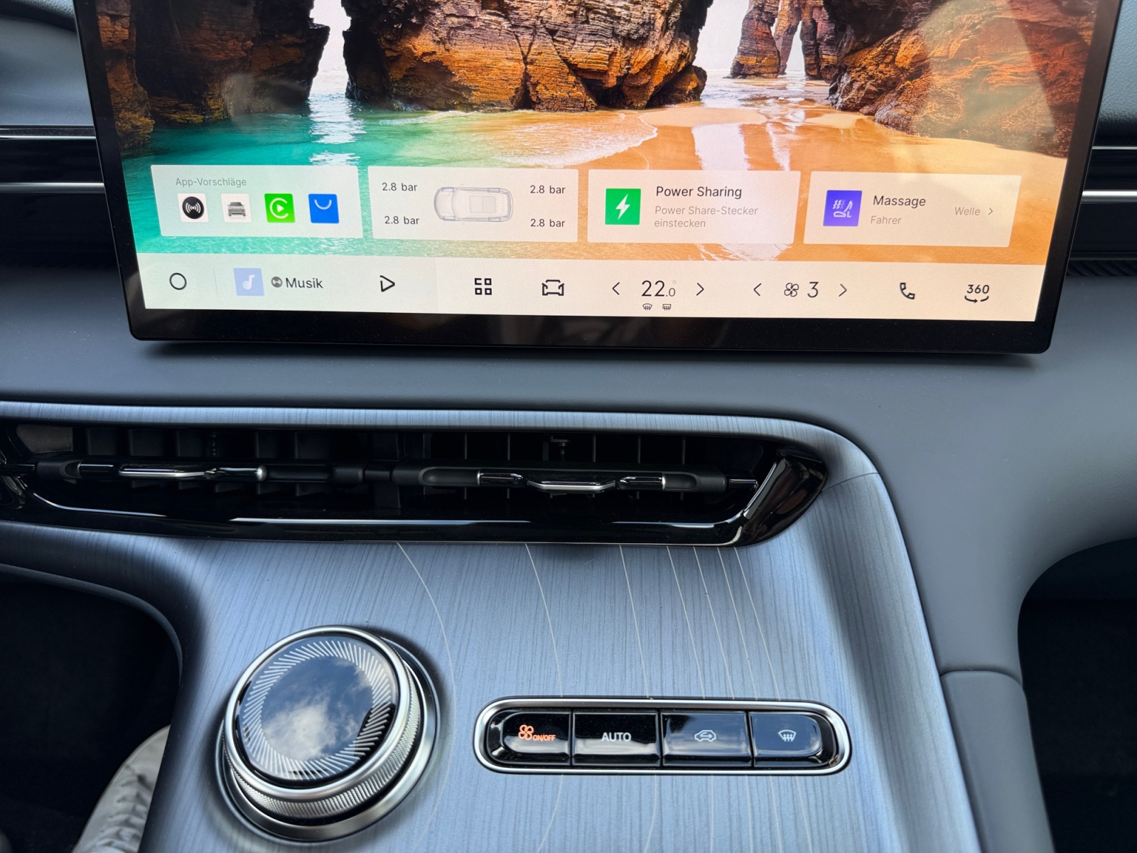 GEELY Max+ Massagesitze + HEAD UP-image-27