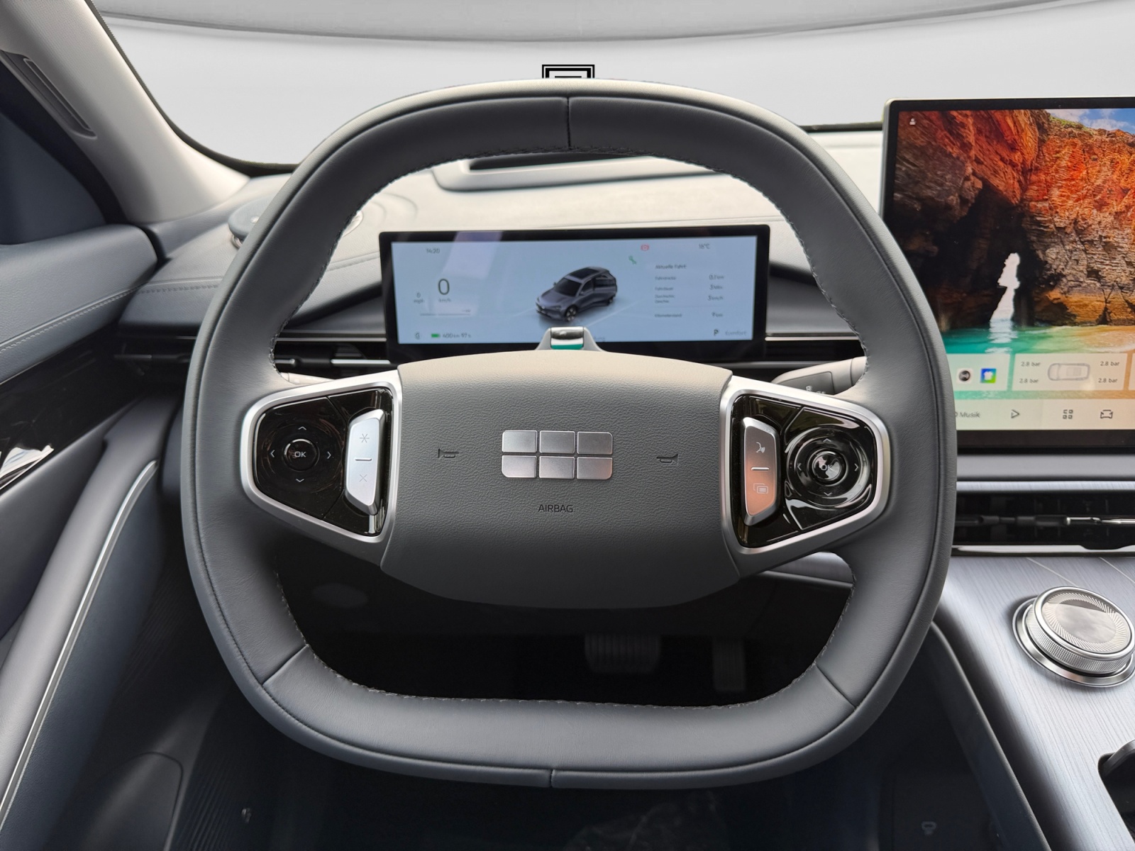 GEELY Max+ Massagesitze + HEAD UP-image-12