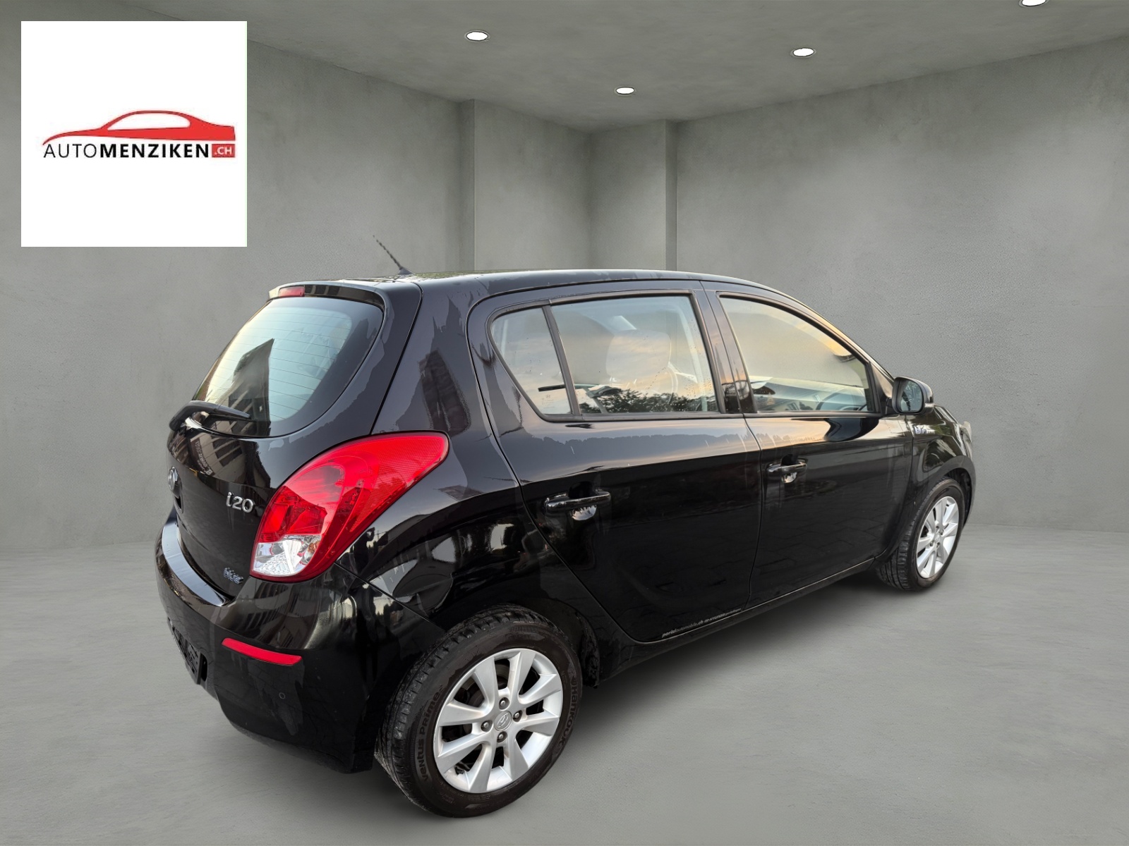 HYUNDAI i20 1.4 CRDi Amplia-image-3