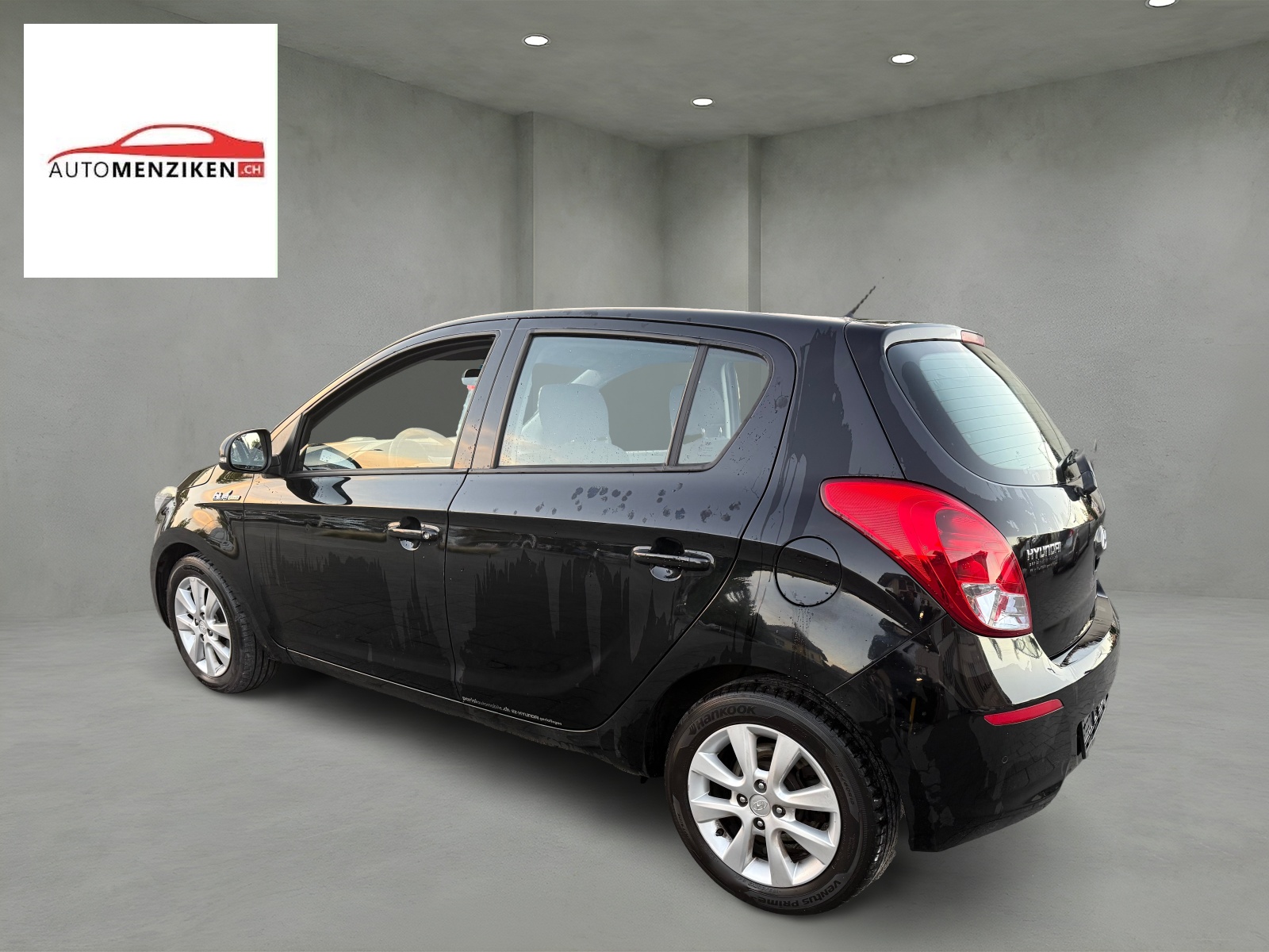 HYUNDAI i20 1.4 CRDi Amplia-image-4