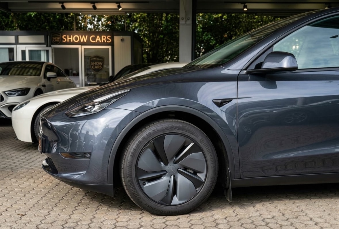 TESLA Model Y Long Range Premium AWD . AHK 79kWh-image-5
