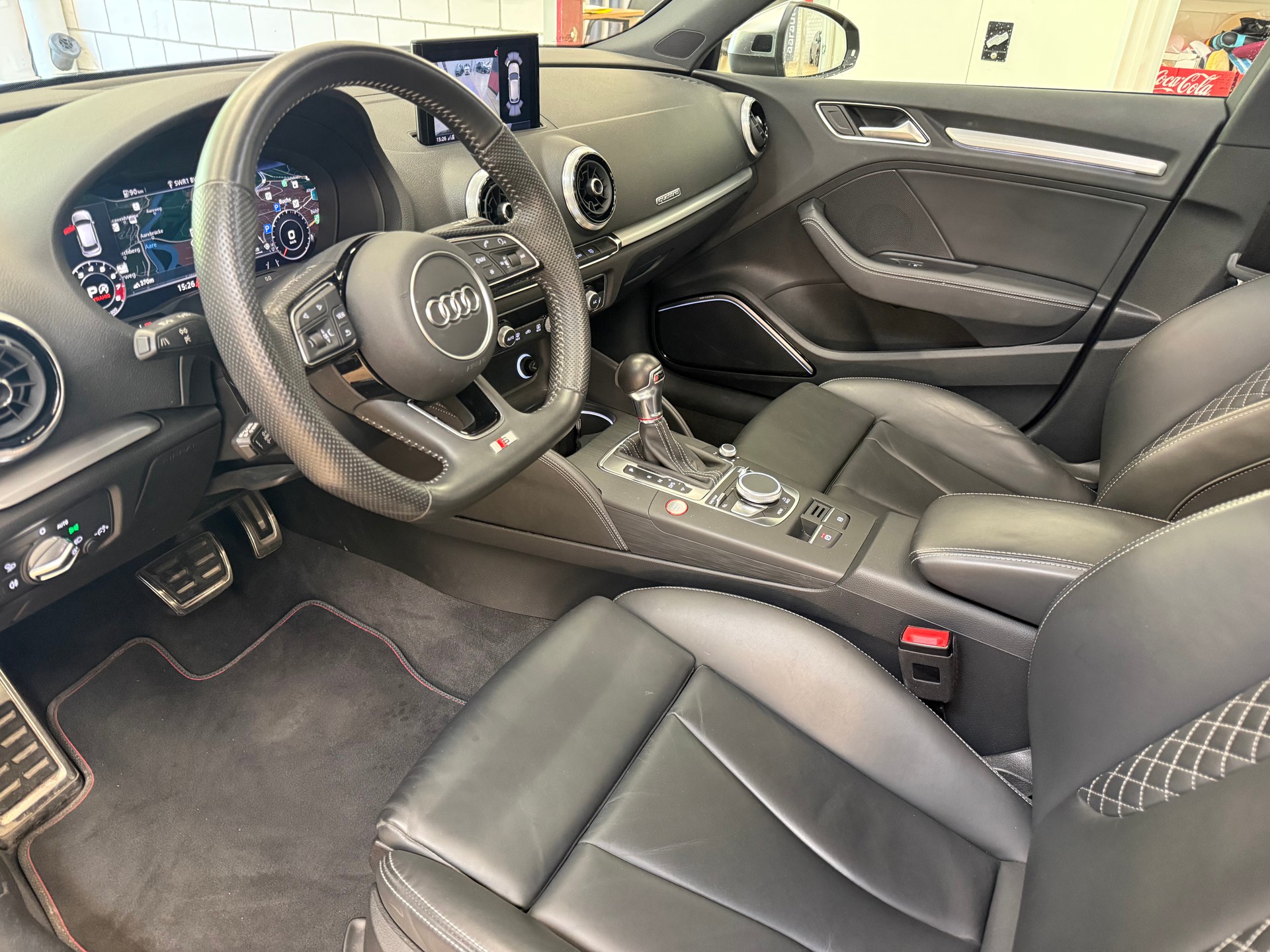 AUDI S3 Sportback 2.0 T FSI quattro S-Tronic-image-10