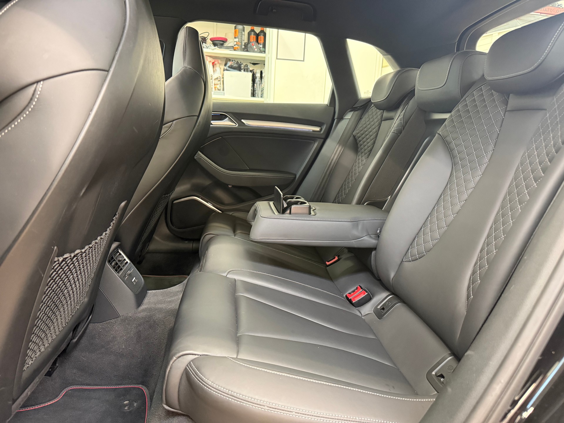 AUDI S3 Sportback 2.0 T FSI quattro S-Tronic-image-16