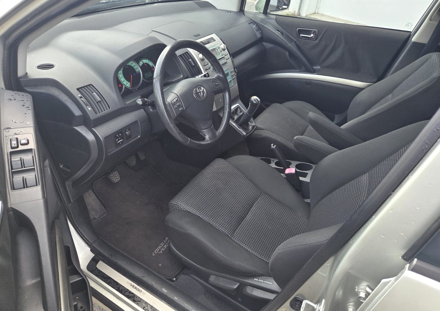 TOYOTA Corolla Verso 2.2 D-4D CleanP. Linea Sol Prem.-image-6