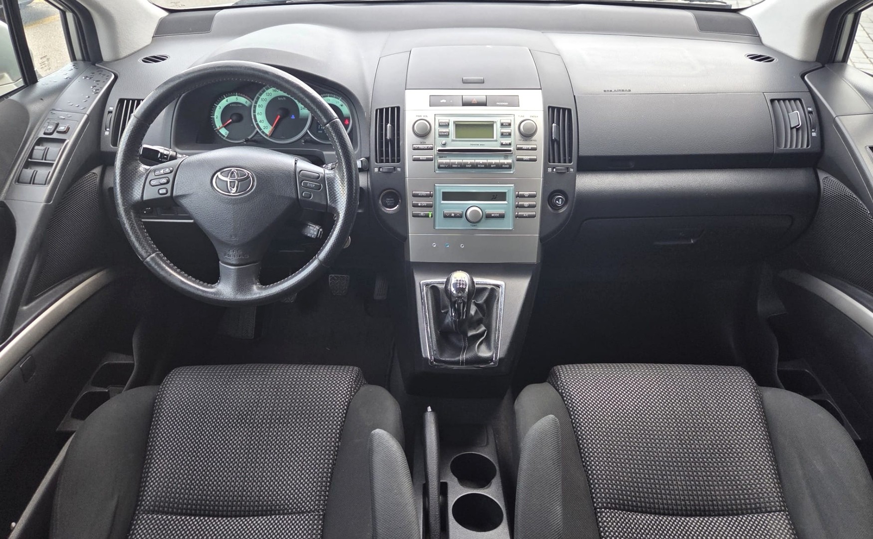 TOYOTA Corolla Verso 2.2 D-4D CleanP. Linea Sol Prem.-image-5