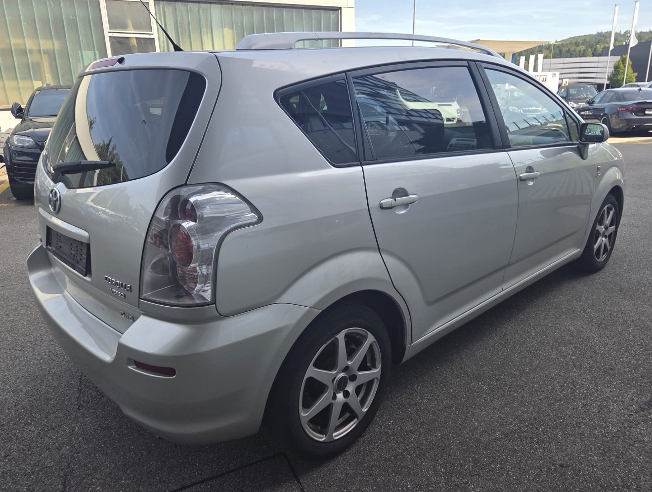 TOYOTA Corolla Verso 2.2 D-4D CleanP. Linea Sol Prem.-image-3