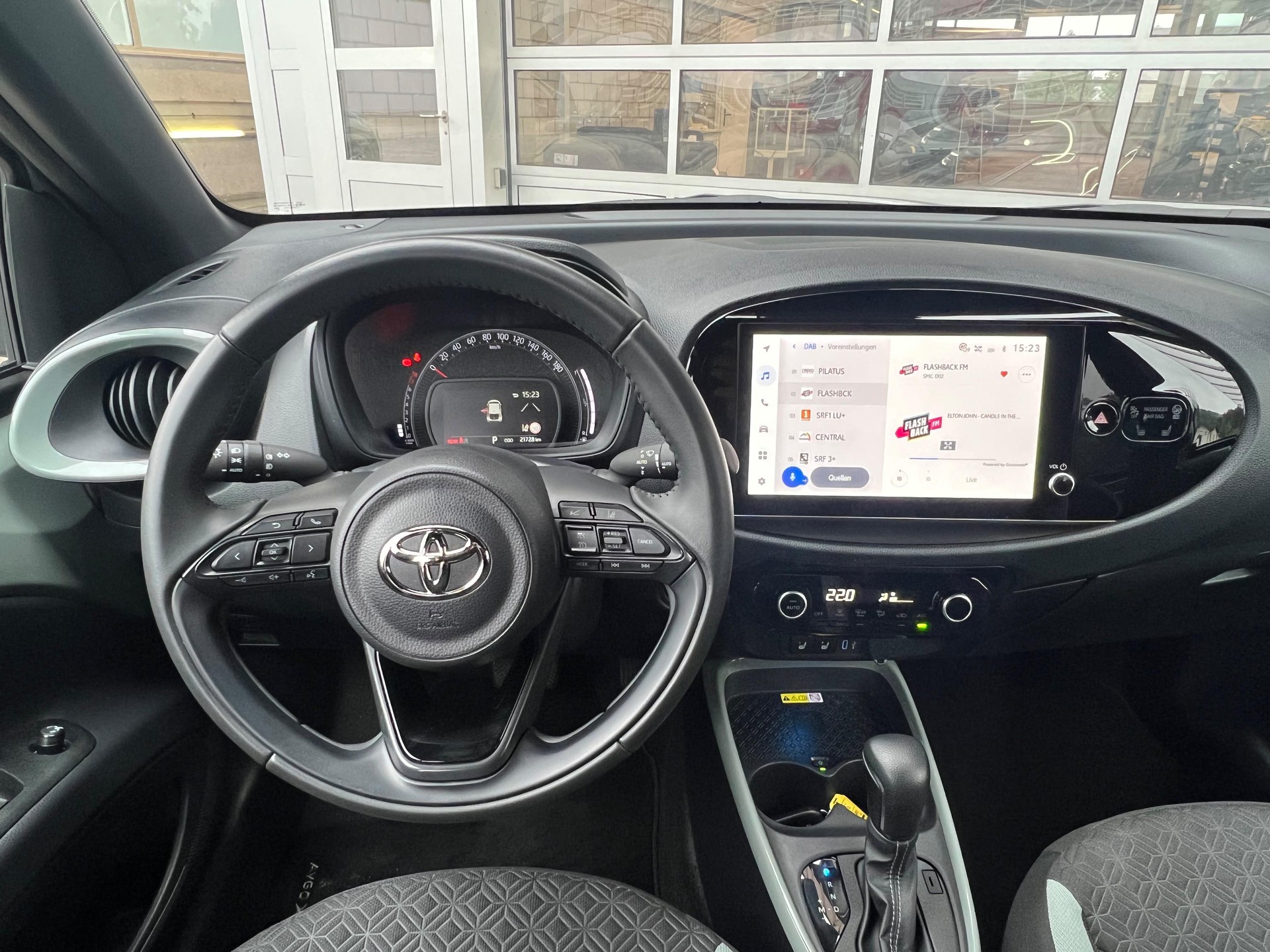 TOYOTA Aygo X 1.0 VVT-i Trend-image-13