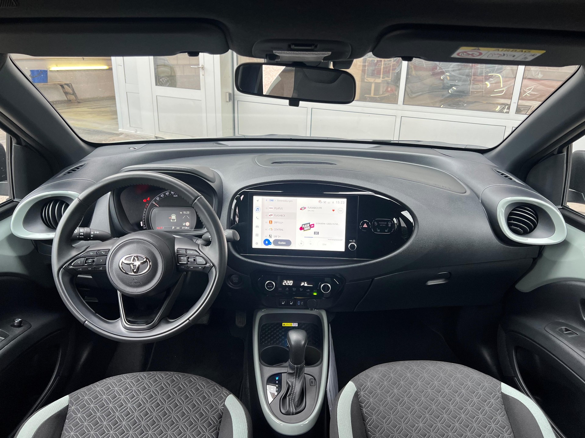 TOYOTA Aygo X 1.0 VVT-i Trend-image-12