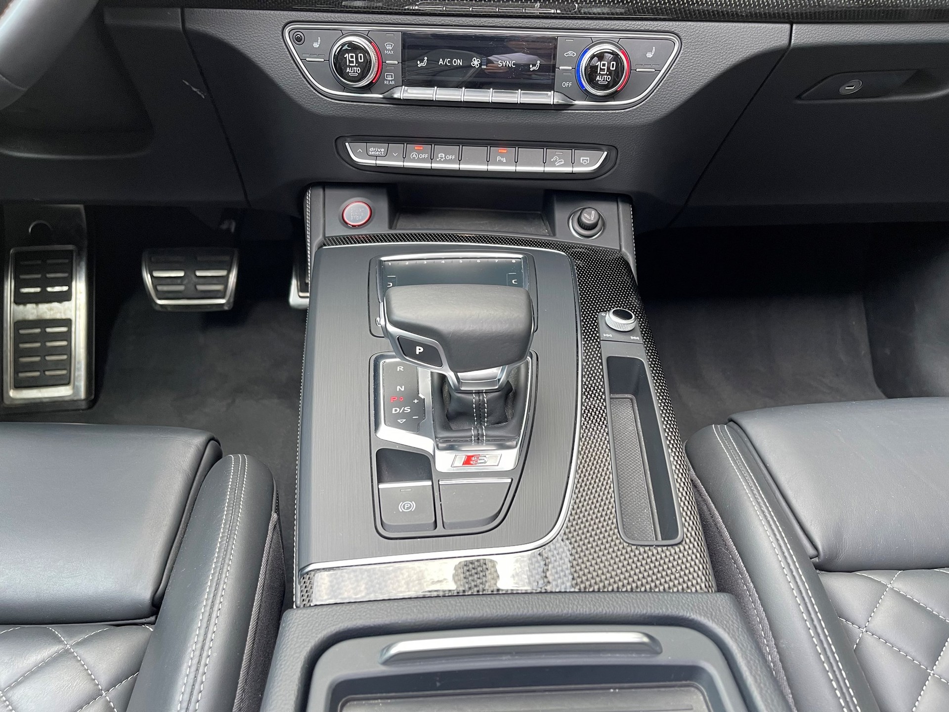 AUDI SQ5 3.0 TFSI quattro S-tronic-image-14