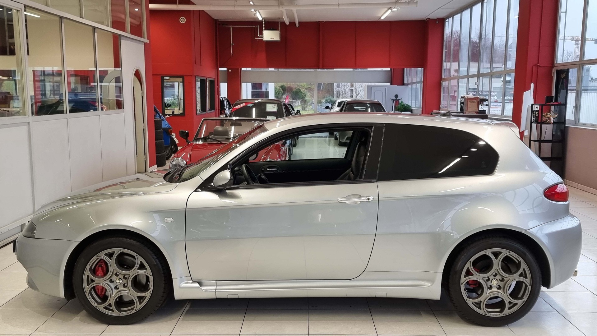 ALFA ROMEO 147 3.2 GTA-image-2