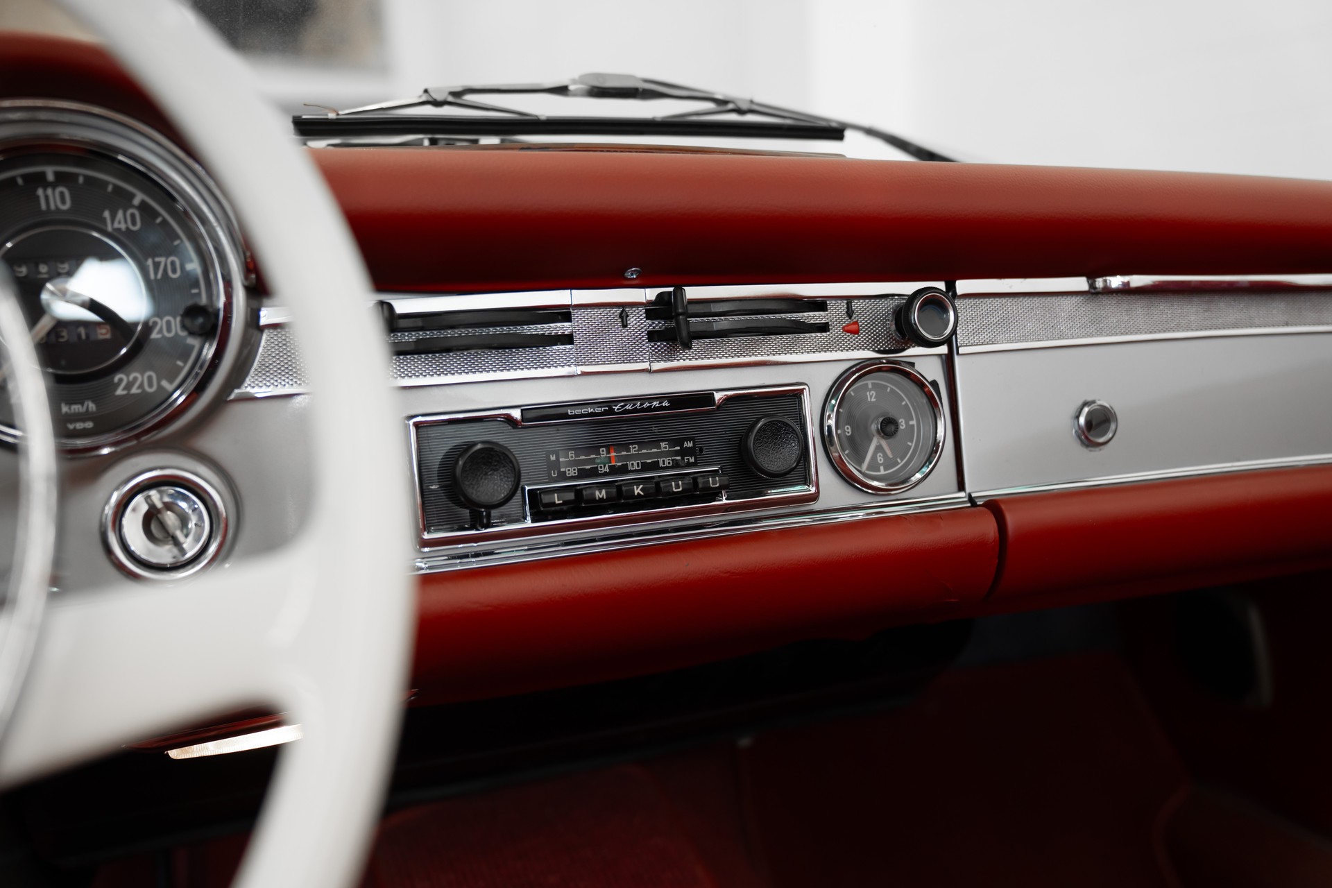 MERCEDES-BENZ 280 SL Pagode-image-17