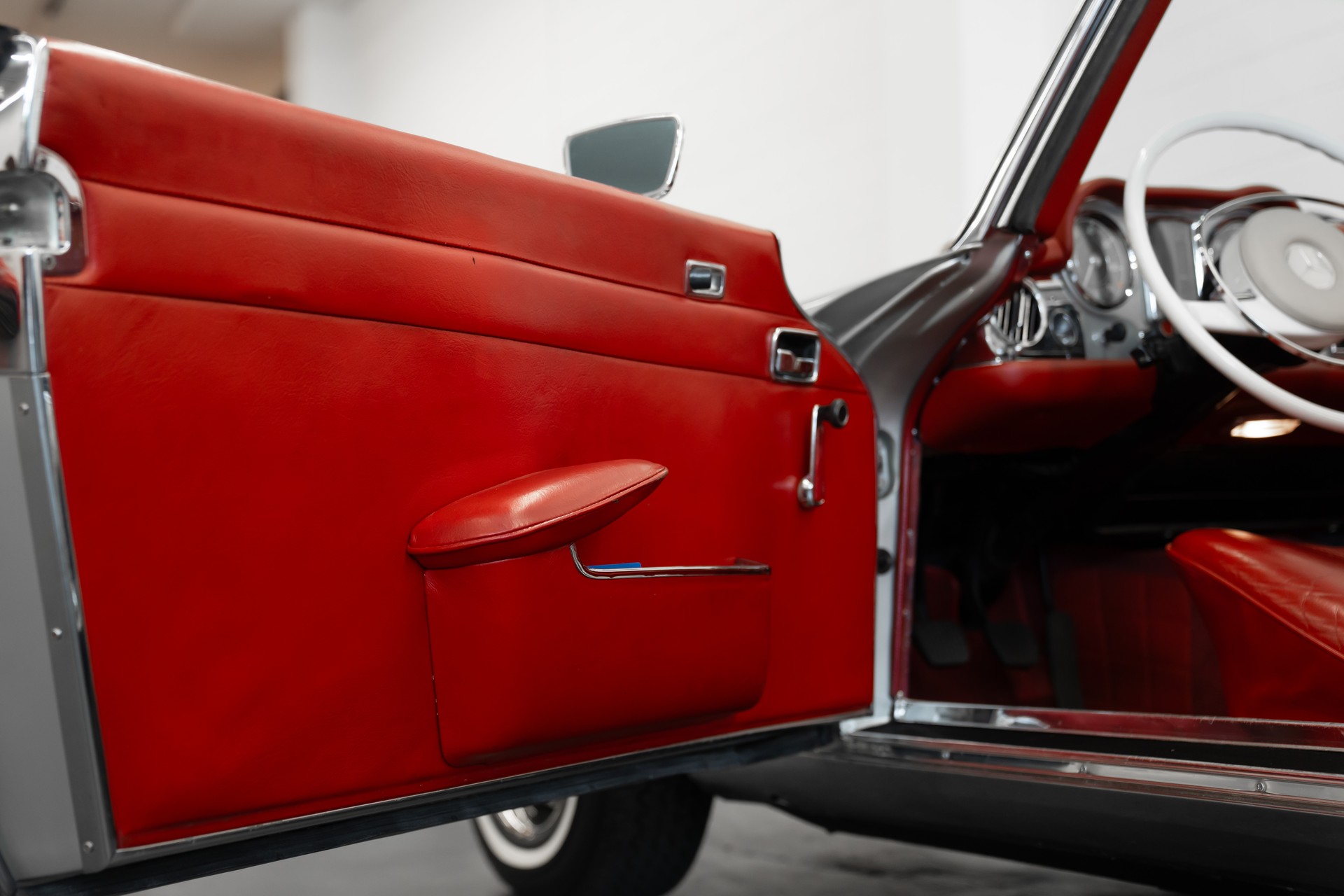 MERCEDES-BENZ 280 SL Pagode-image-19