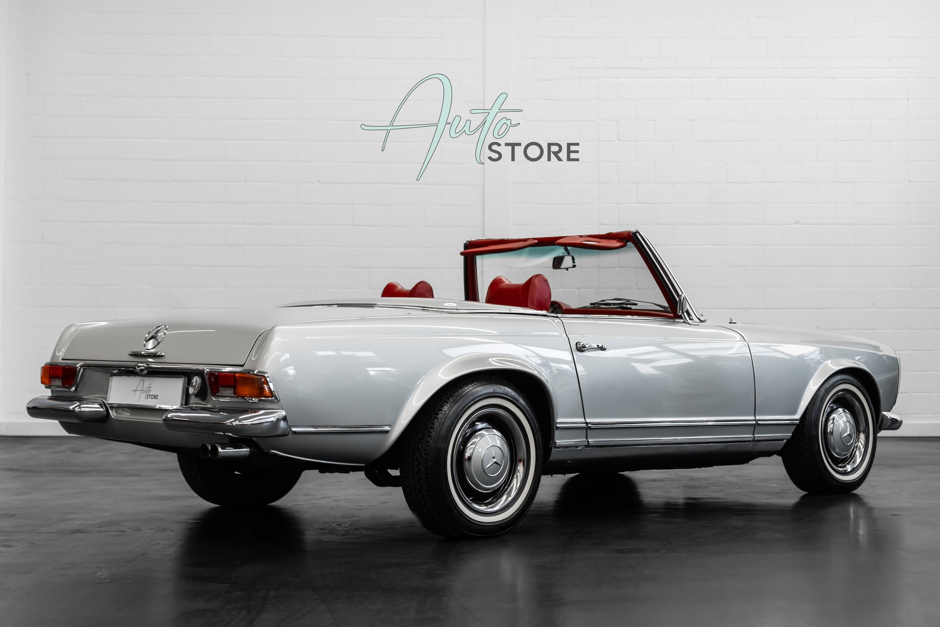 MERCEDES-BENZ 280 SL Pagode-showroom-element-1