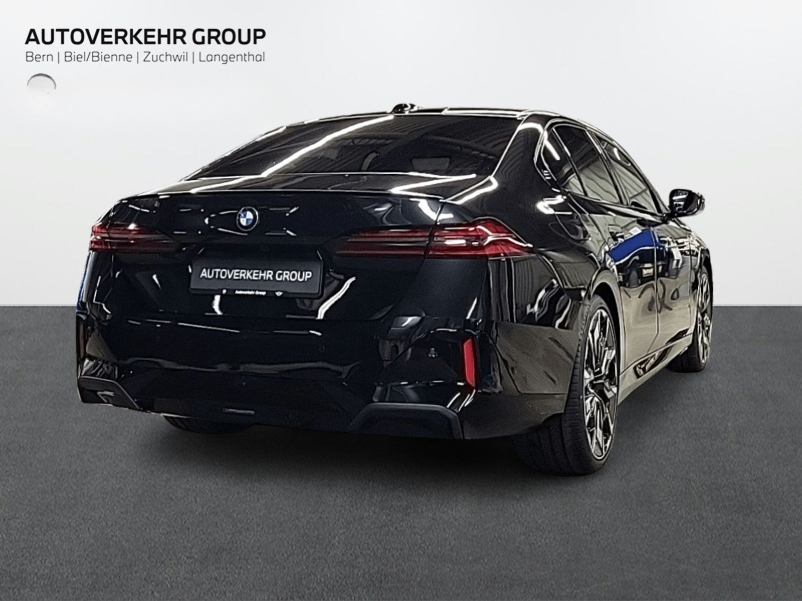 BMW 520d xDrive 48V M Sport Pro Steptronic-image-2