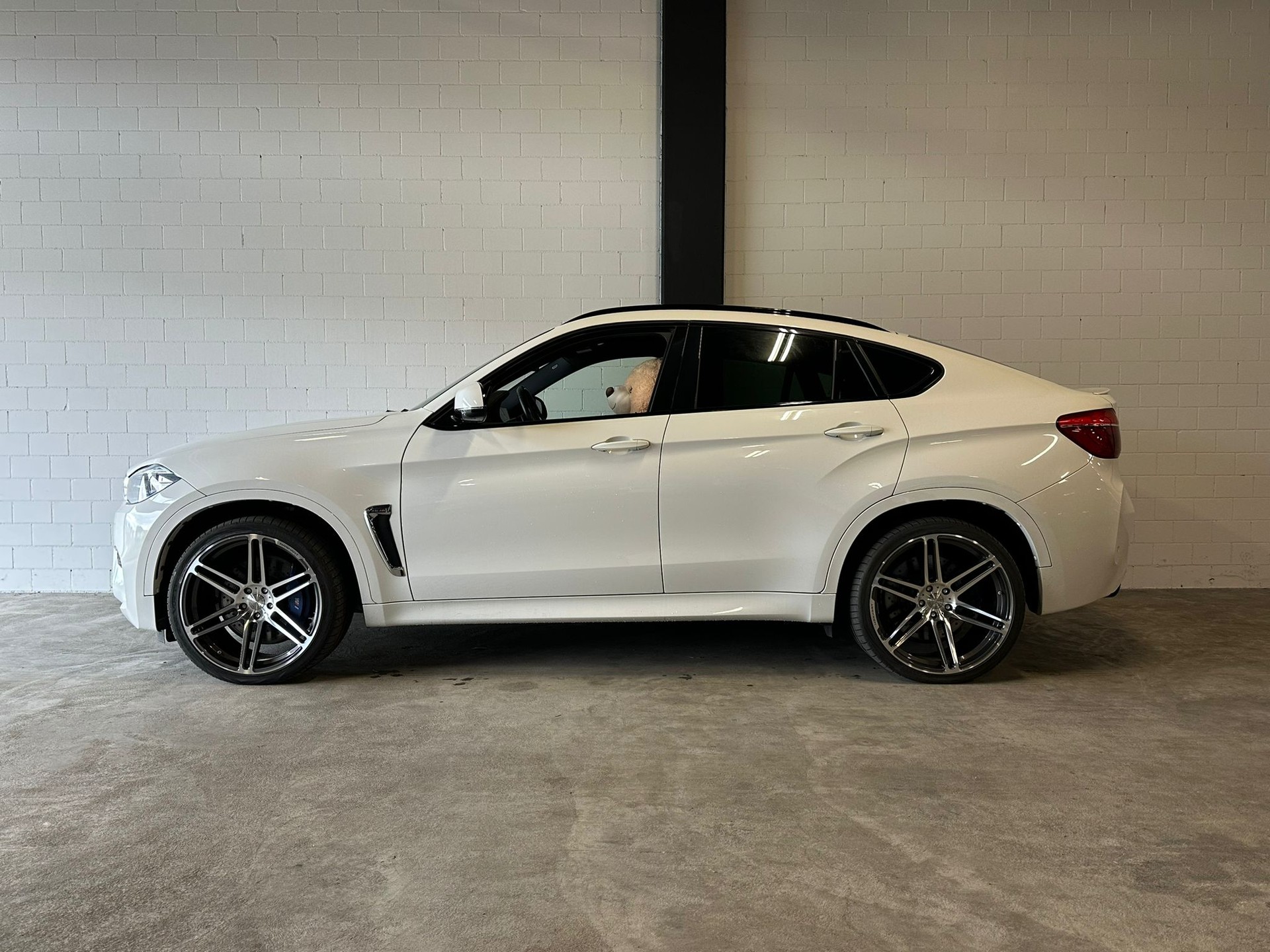 BMW X6M Steptronic MANHART 700 PS / 850 NM-image-0