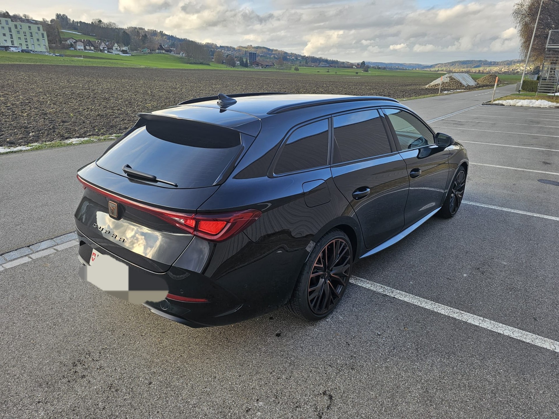 CUPRA LEON ST 1.4 e-HYBRID pHEV DSG-image-1
