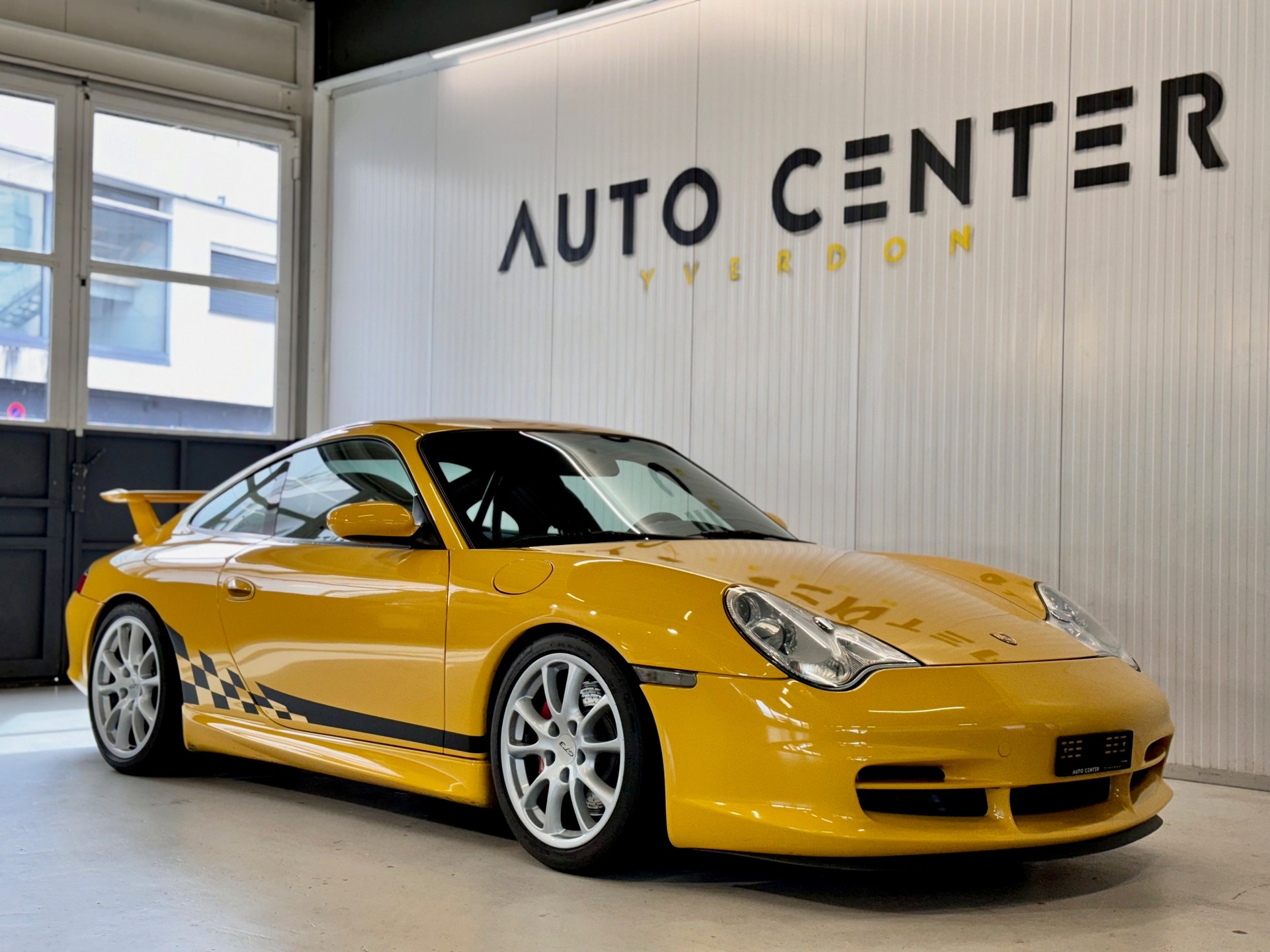 PORSCHE 911 GT3-image-1