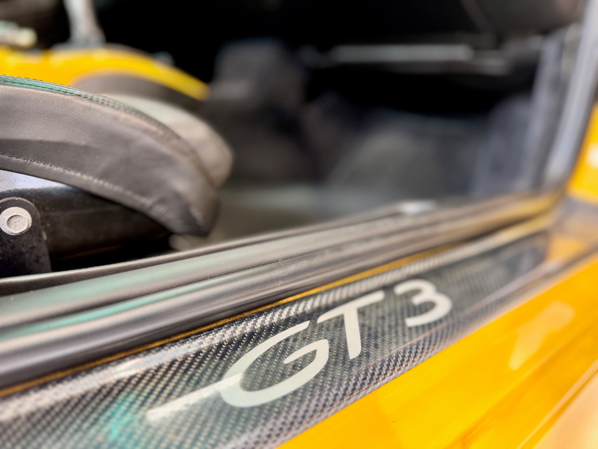 PORSCHE 911 GT3-image-10