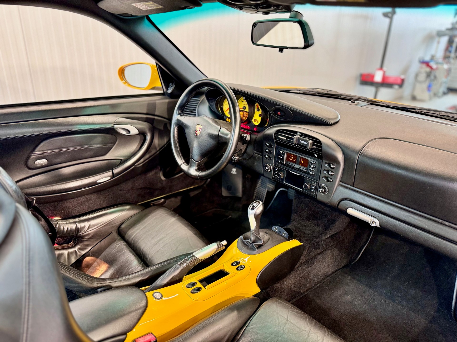 PORSCHE 911 GT3-image-8