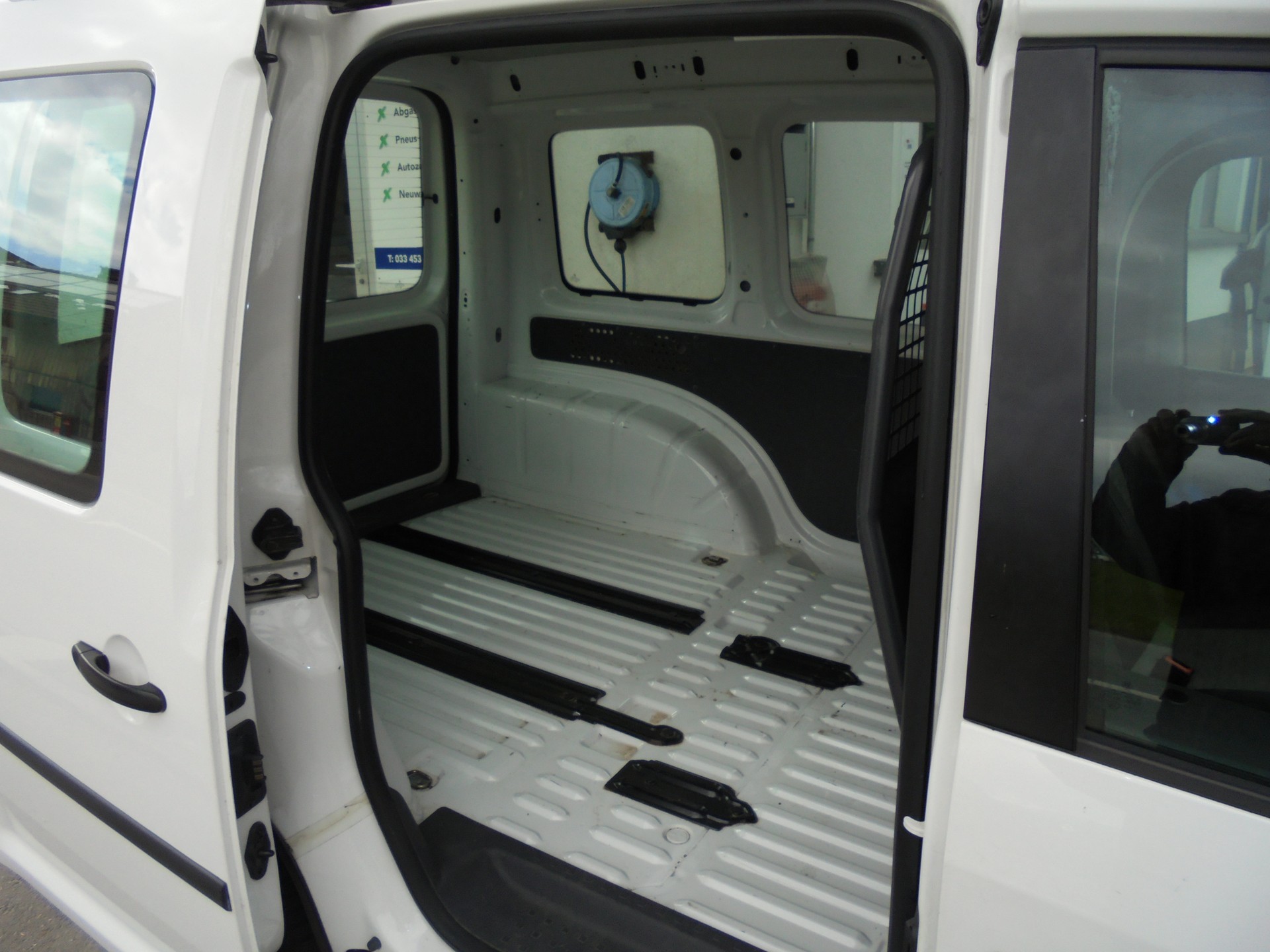 VW Caddy 2.0 EcoFuel-image-5