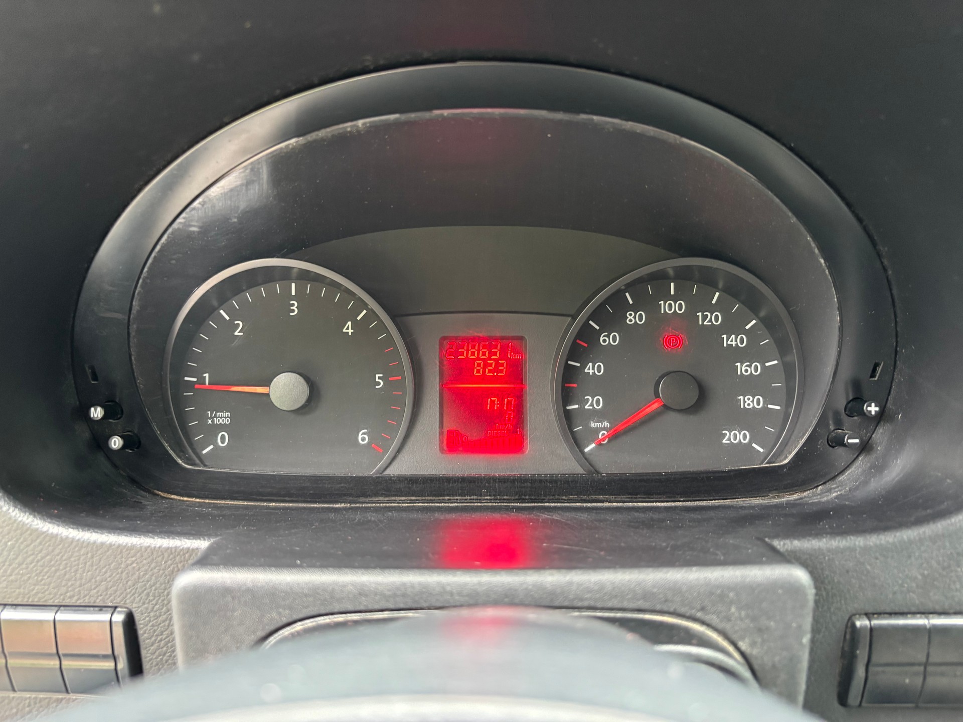 VW Crafter 35 2.0 TDI CR-image-11