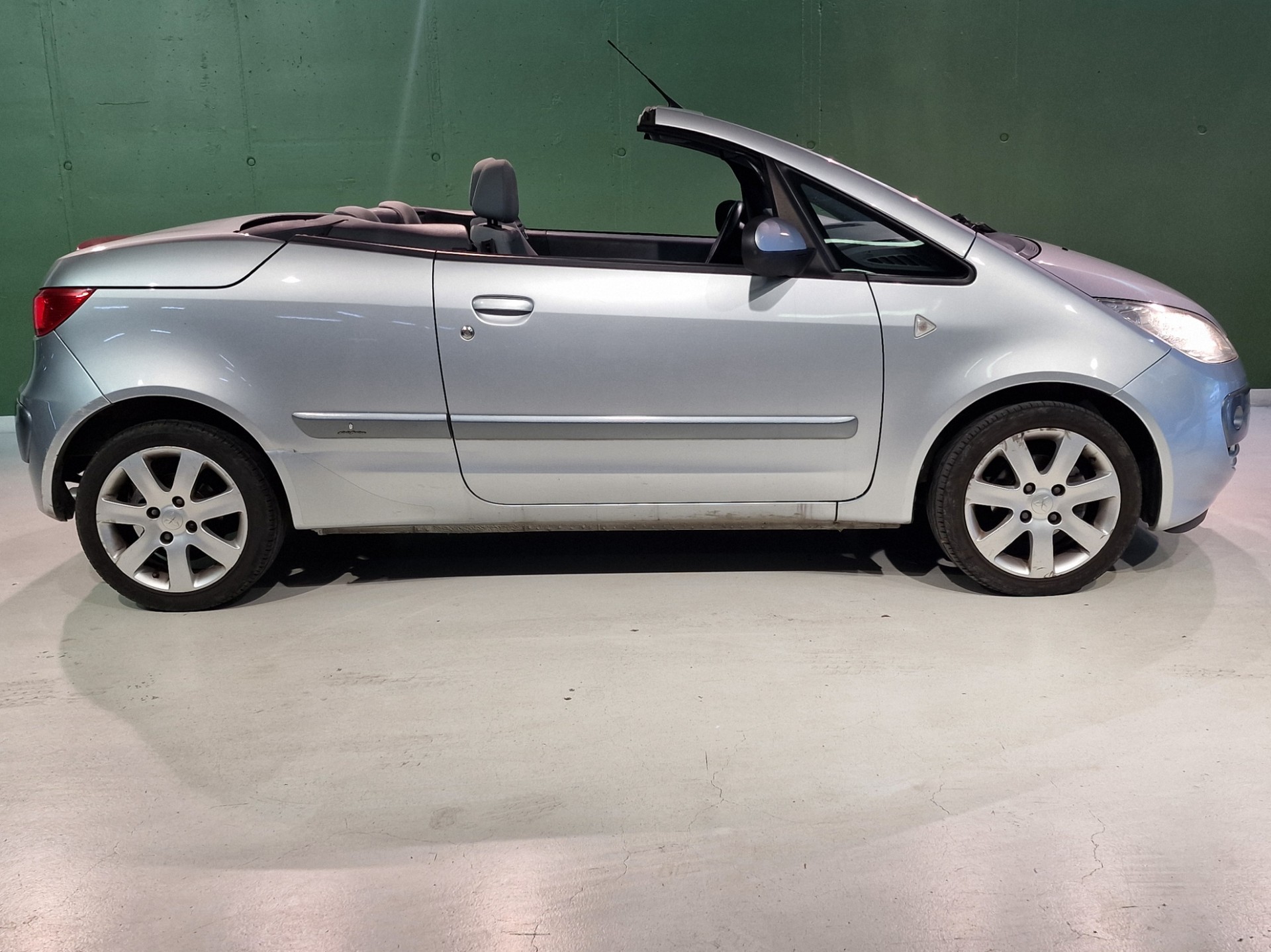 MITSUBISHI Colt Cabriolet 1.5 16V-image-4