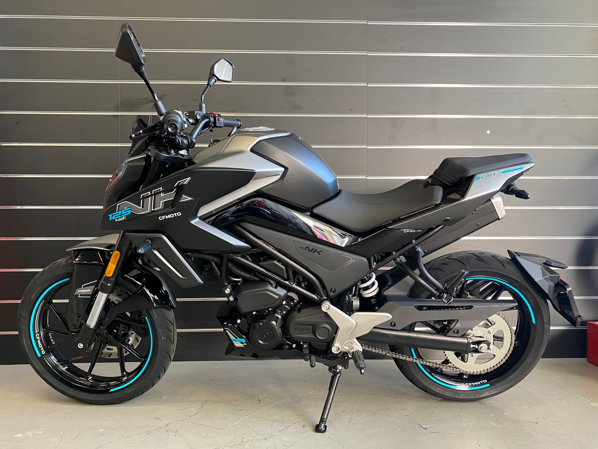 CF MOTO 125NK-showroom-element-1