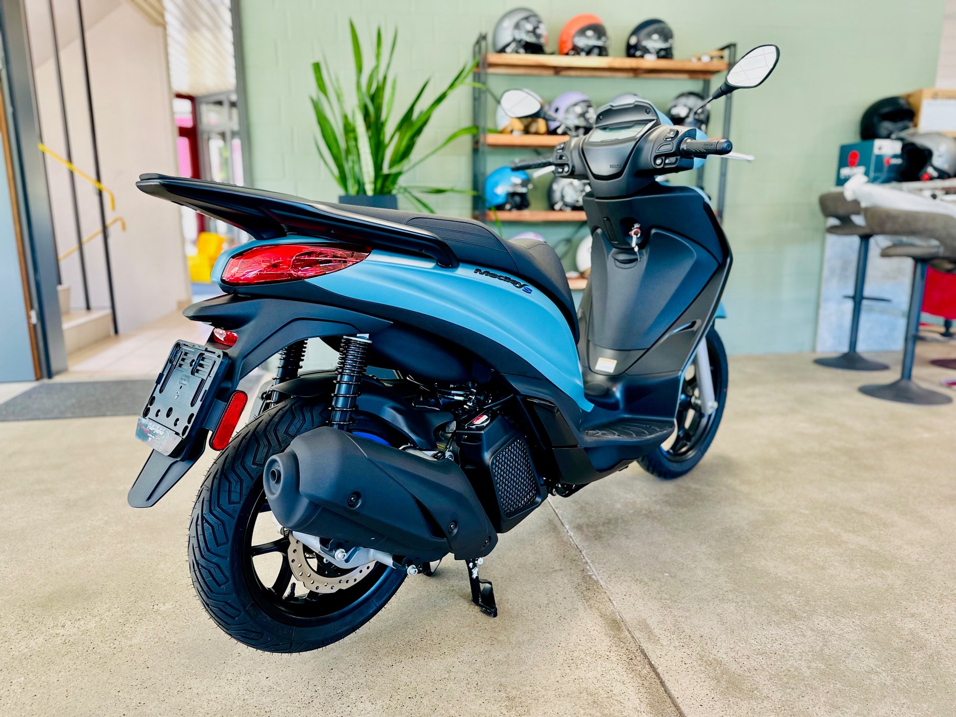 PIAGGIO Medley 125 Sport E5+-showroom-element-2