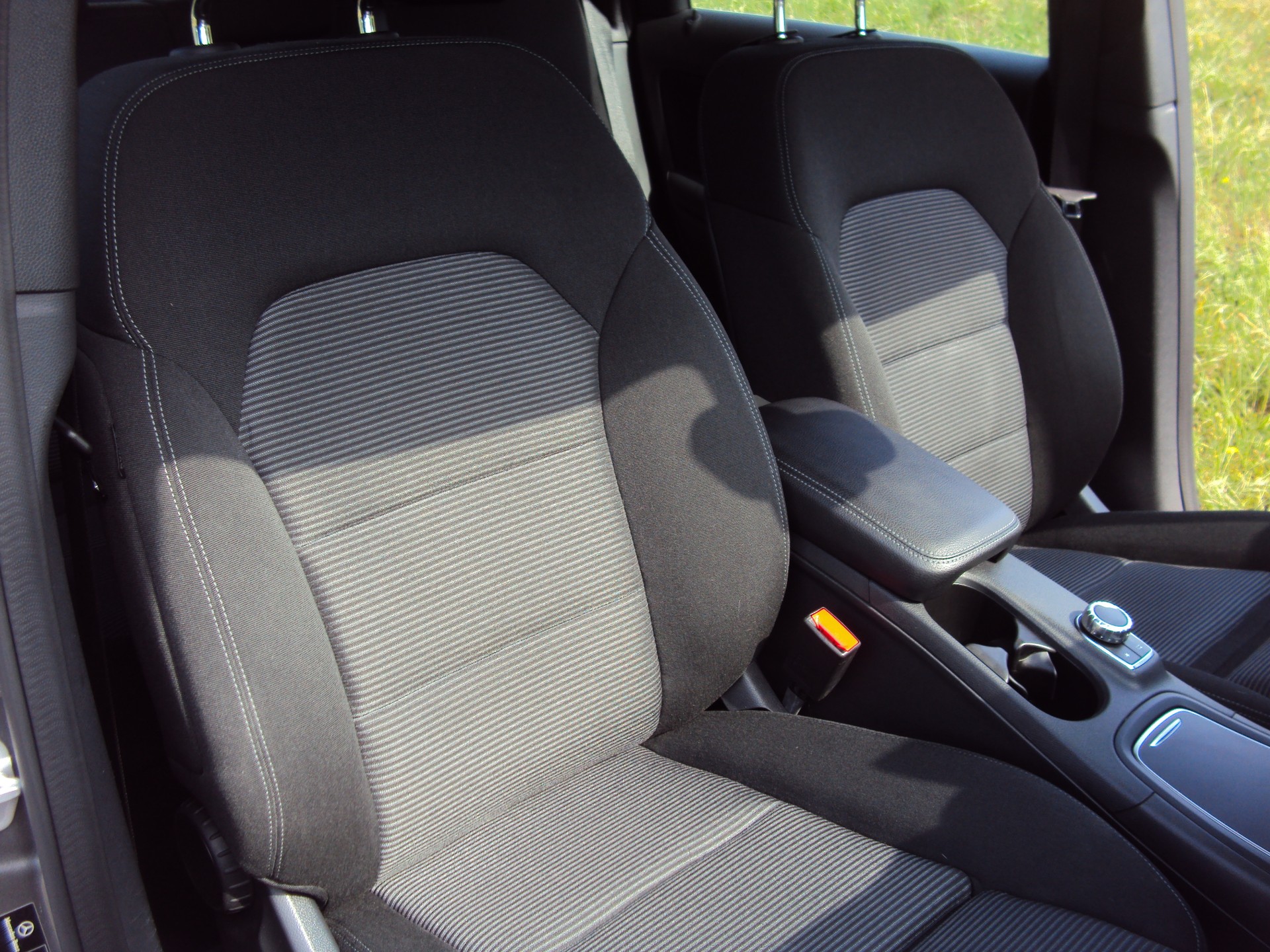 MERCEDES-BENZ B 250 4Matic 7G-DCT-image-14