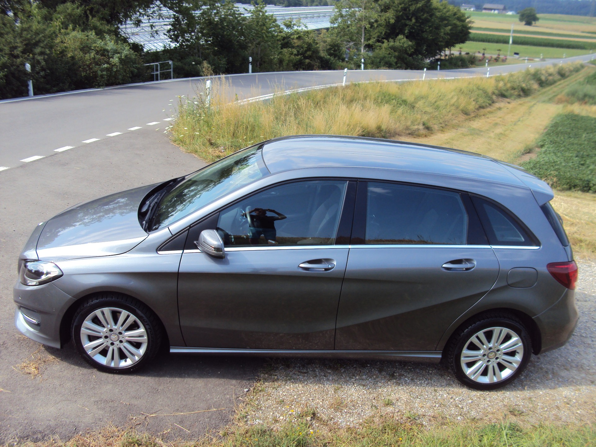 MERCEDES-BENZ B 250 4Matic 7G-DCT-image-6