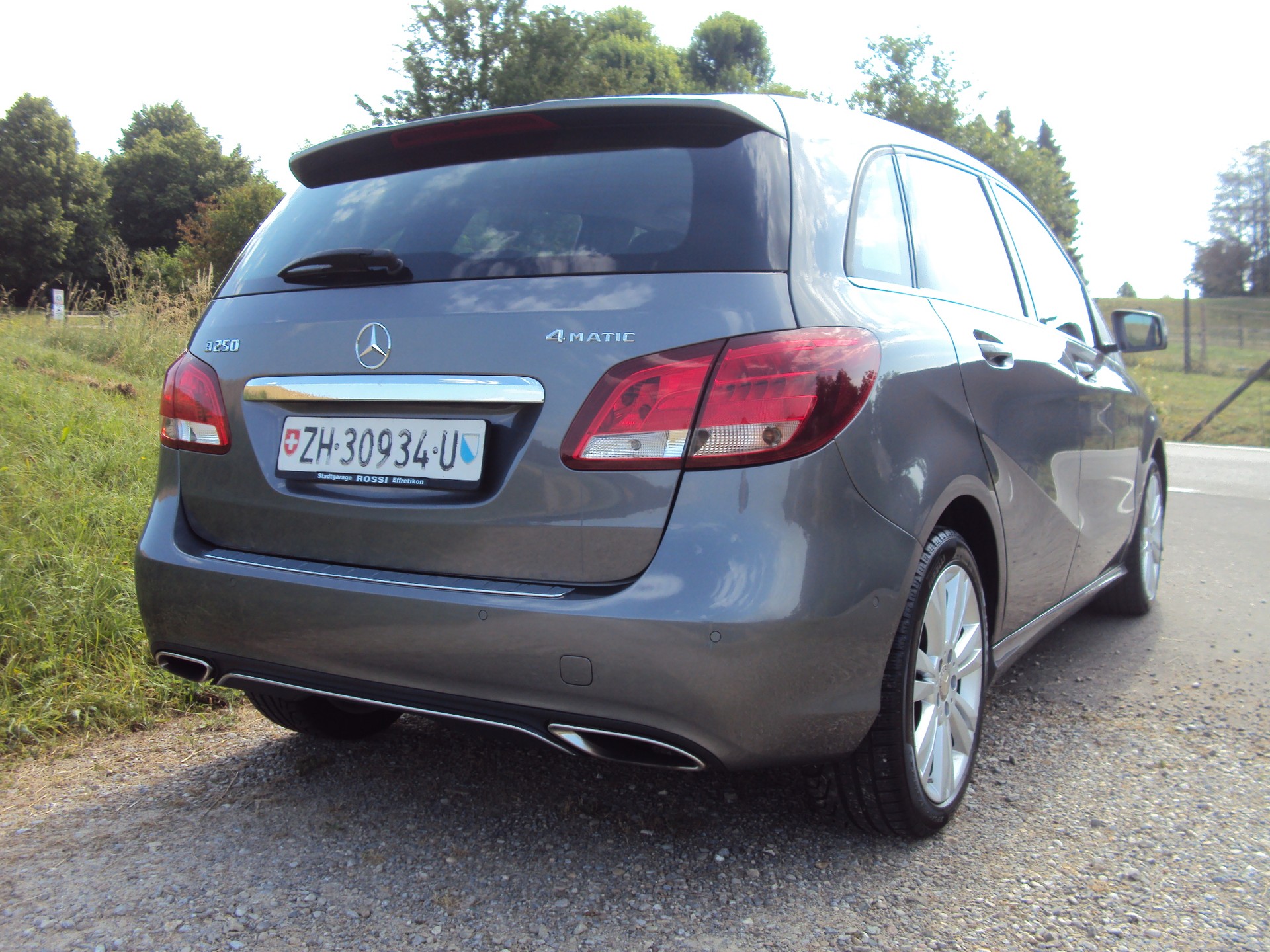MERCEDES-BENZ B 250 4Matic 7G-DCT-image-4