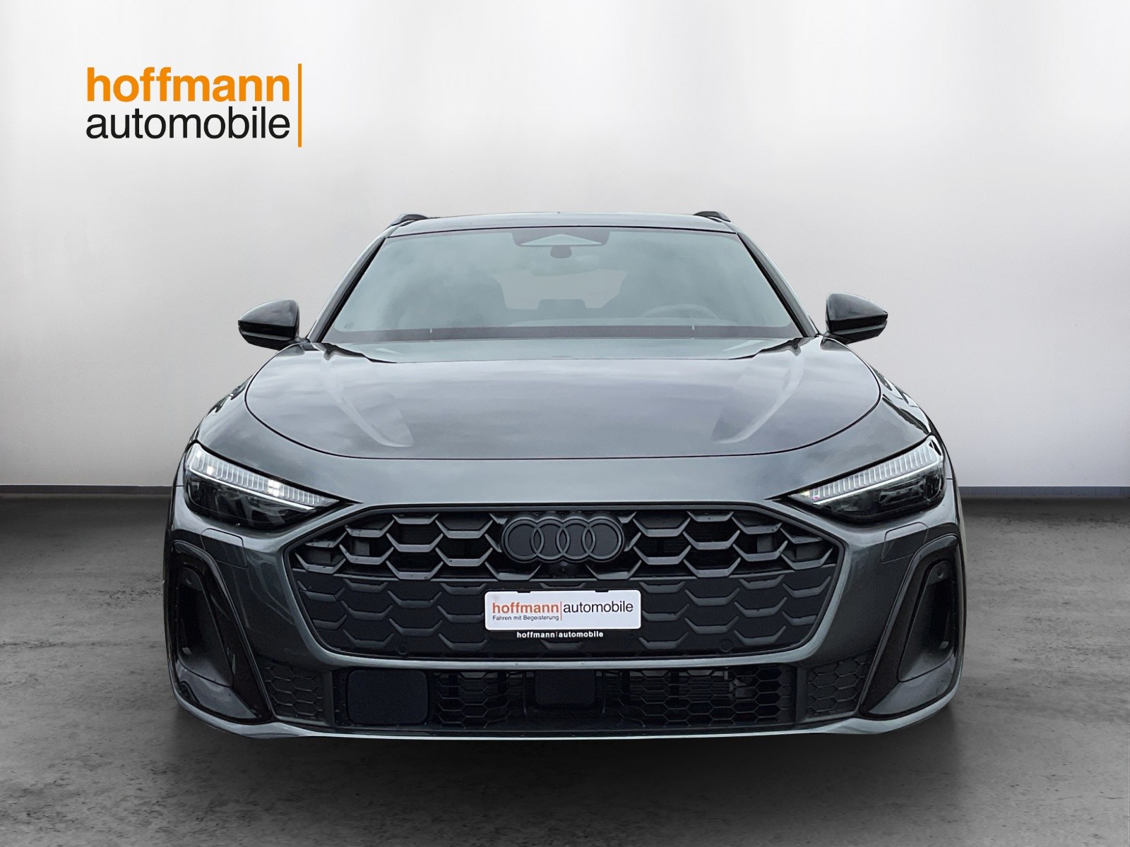 AUDI A5 Avant e-hybrid quattro Attraction 220 kW S tronic-image-1