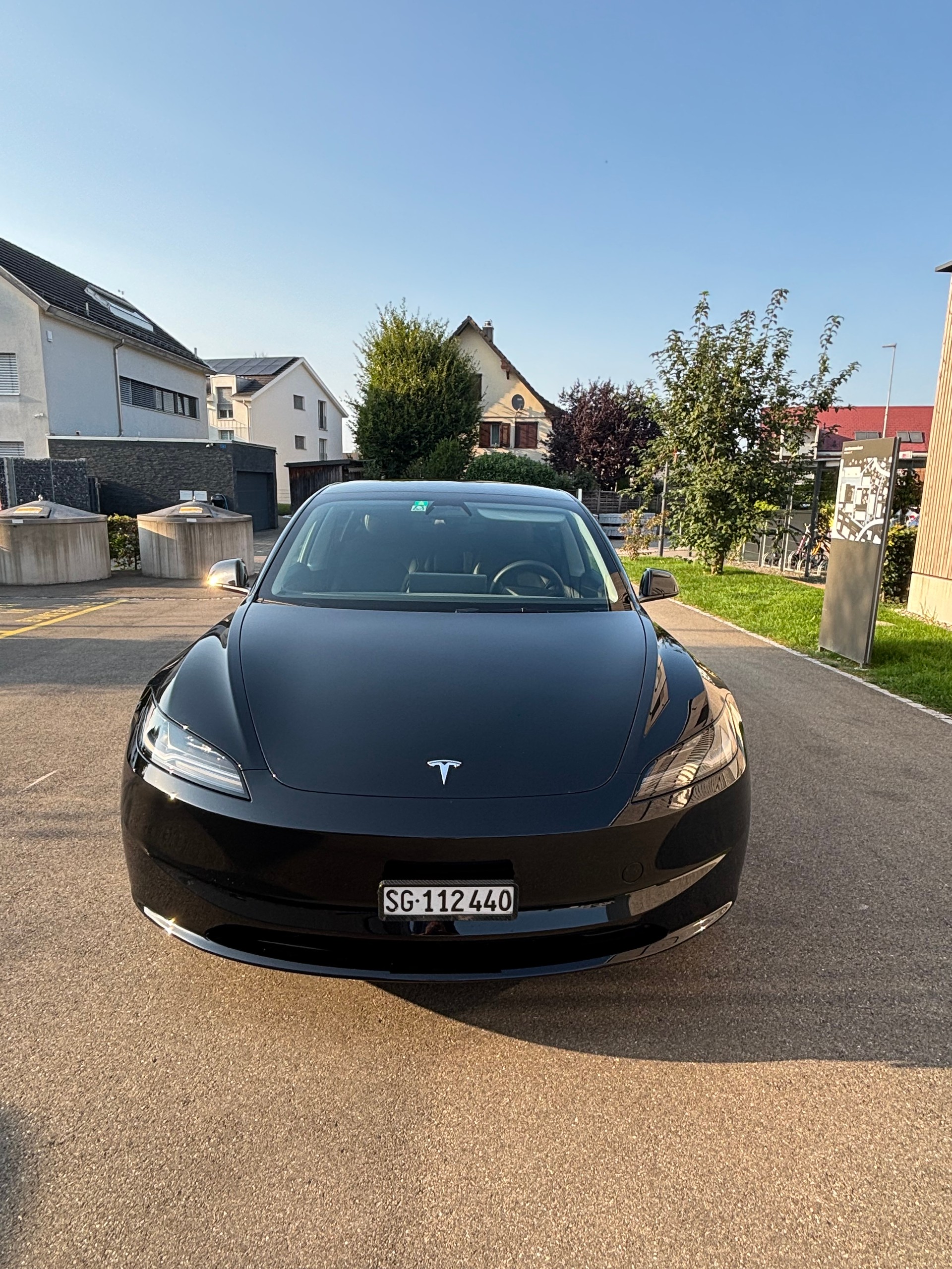 TESLA Long Range Dual Motor AWD-image-3