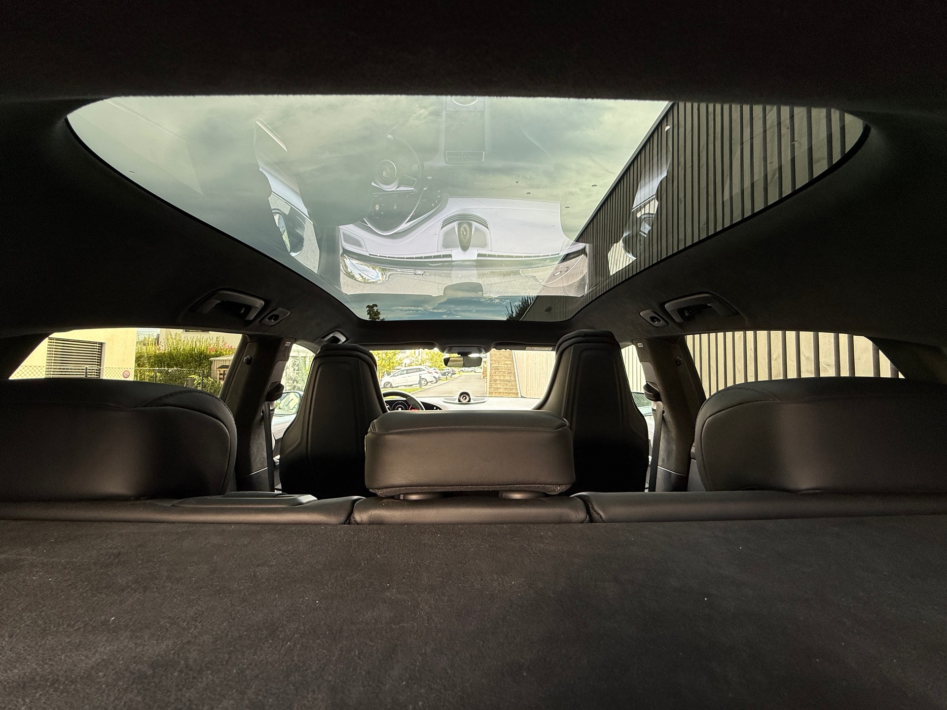 PORSCHE Taycan Turbo Cross Turismo-image-9