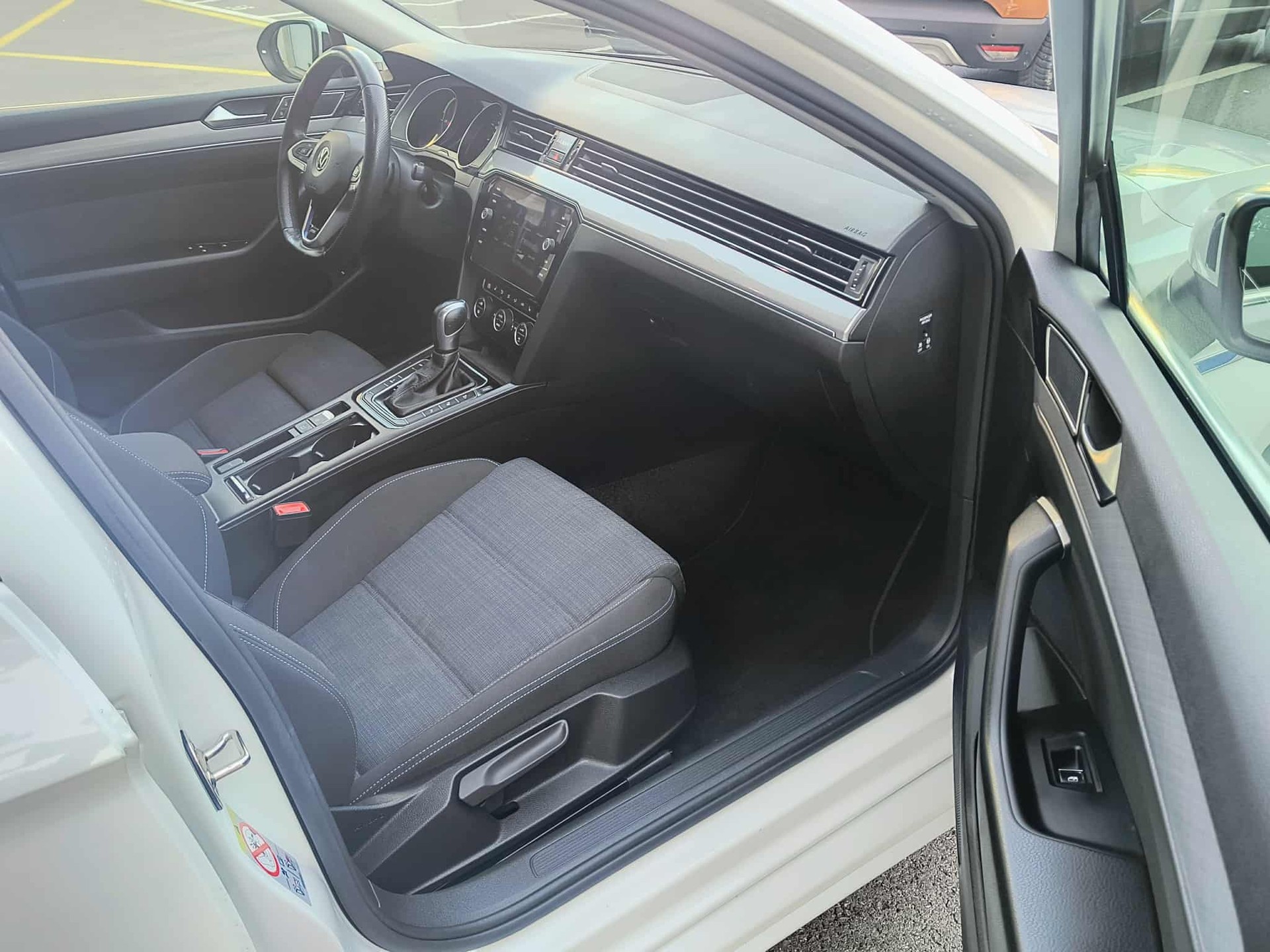 VW Passat Variant 1.4 TSI GTE Hybrid DSG-image-9