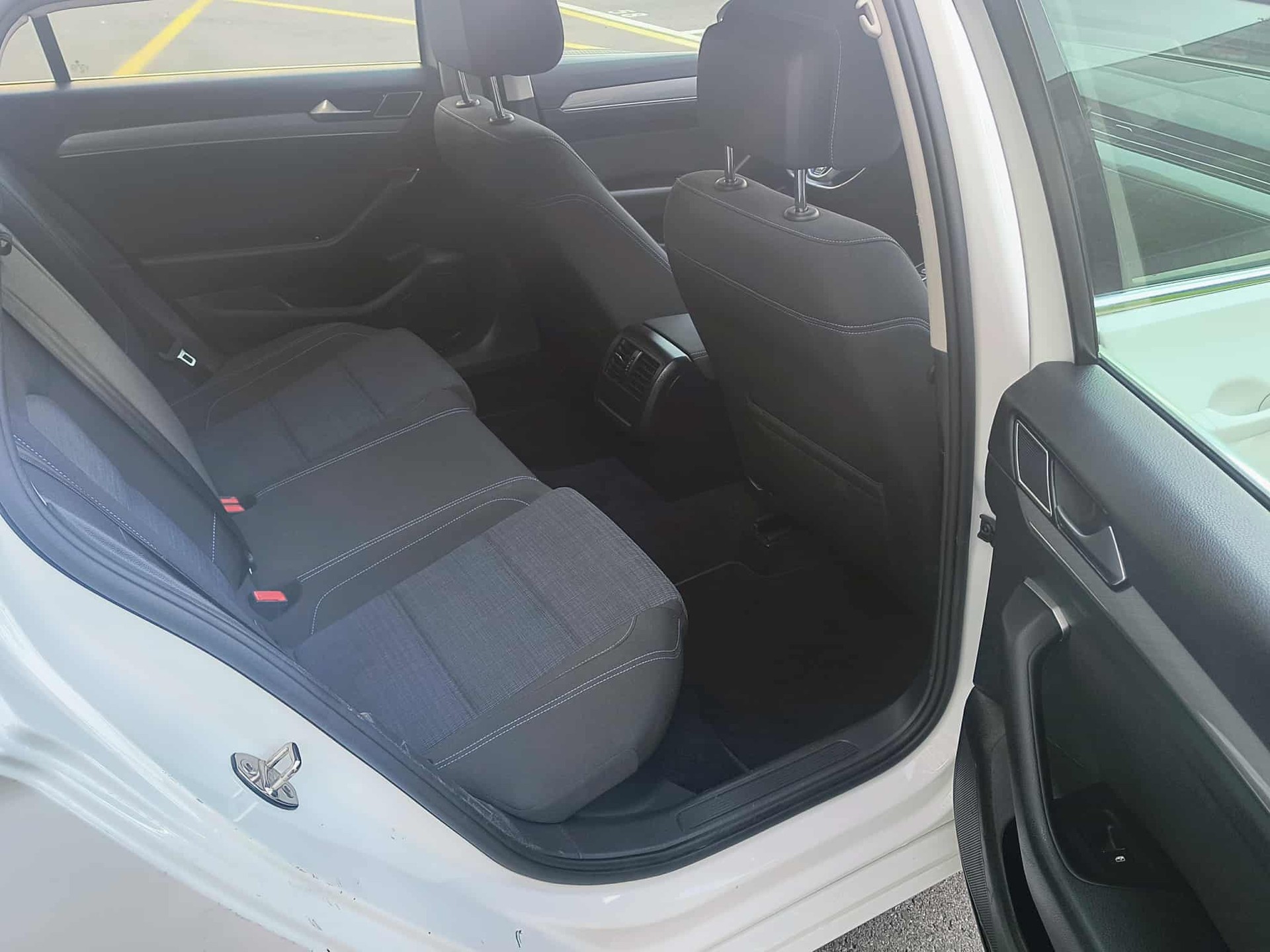 VW Passat Variant 1.4 TSI GTE Hybrid DSG-image-12