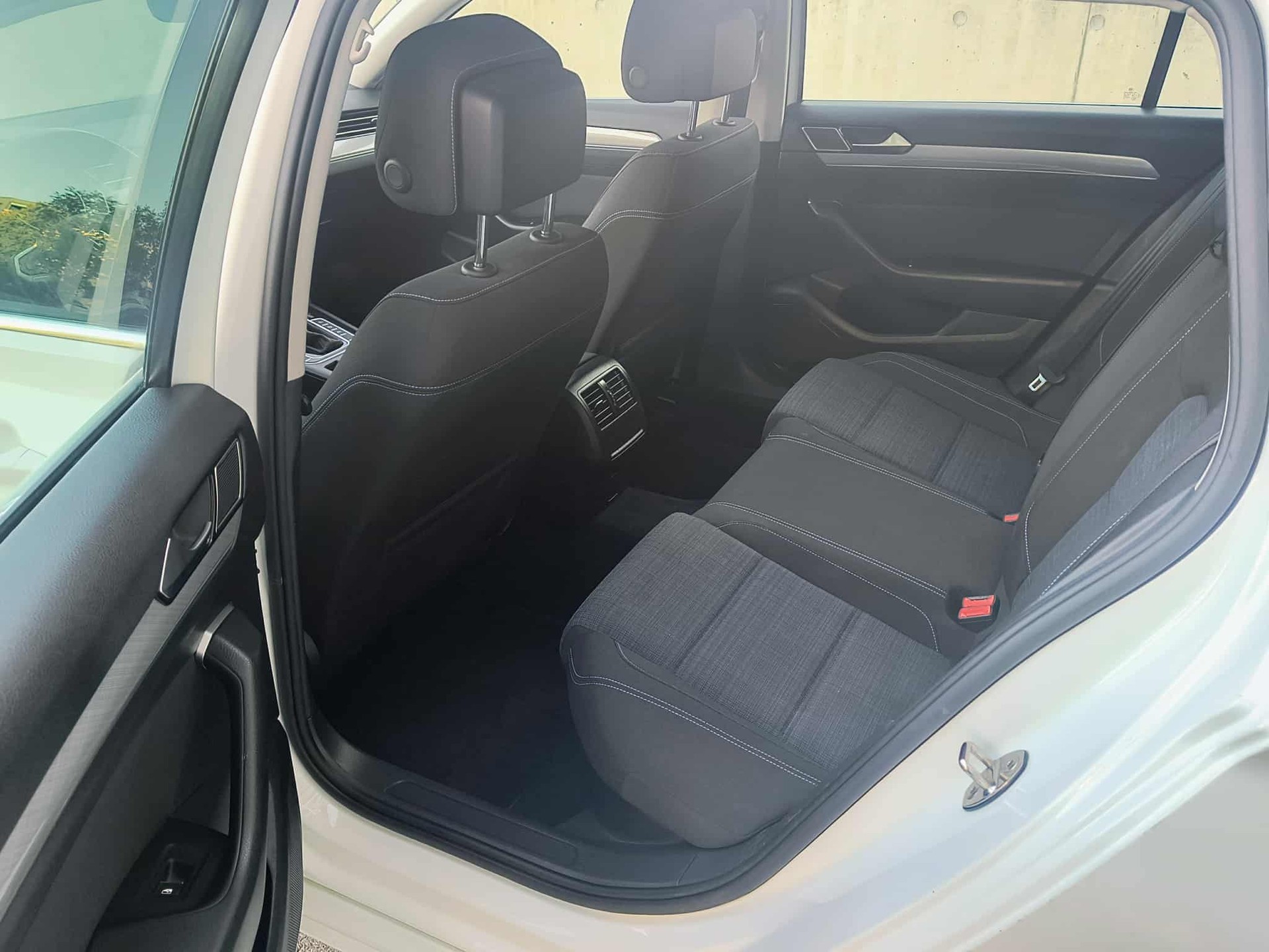VW Passat Variant 1.4 TSI GTE Hybrid DSG-image-11