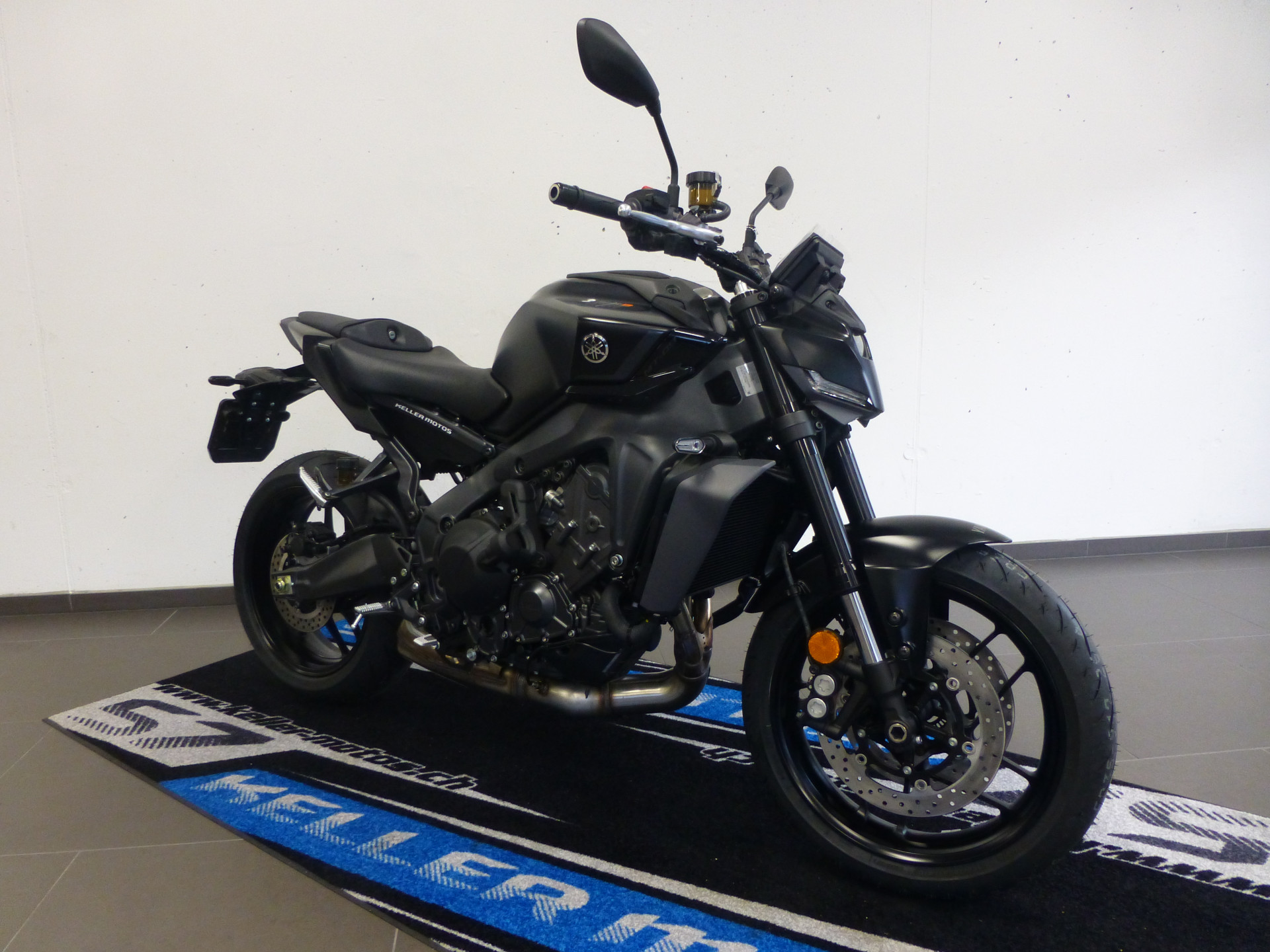 YAMAHA MT-09 Y-AMT-showroom-element-3