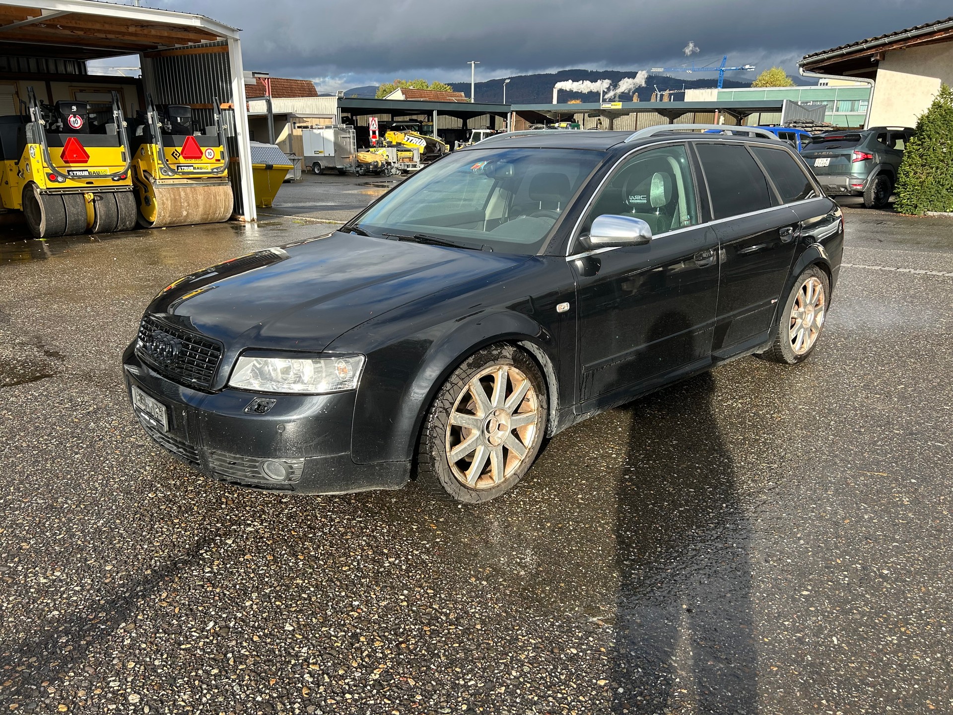 AUDI A4 Avant 2.5 TDI quattro-image-1