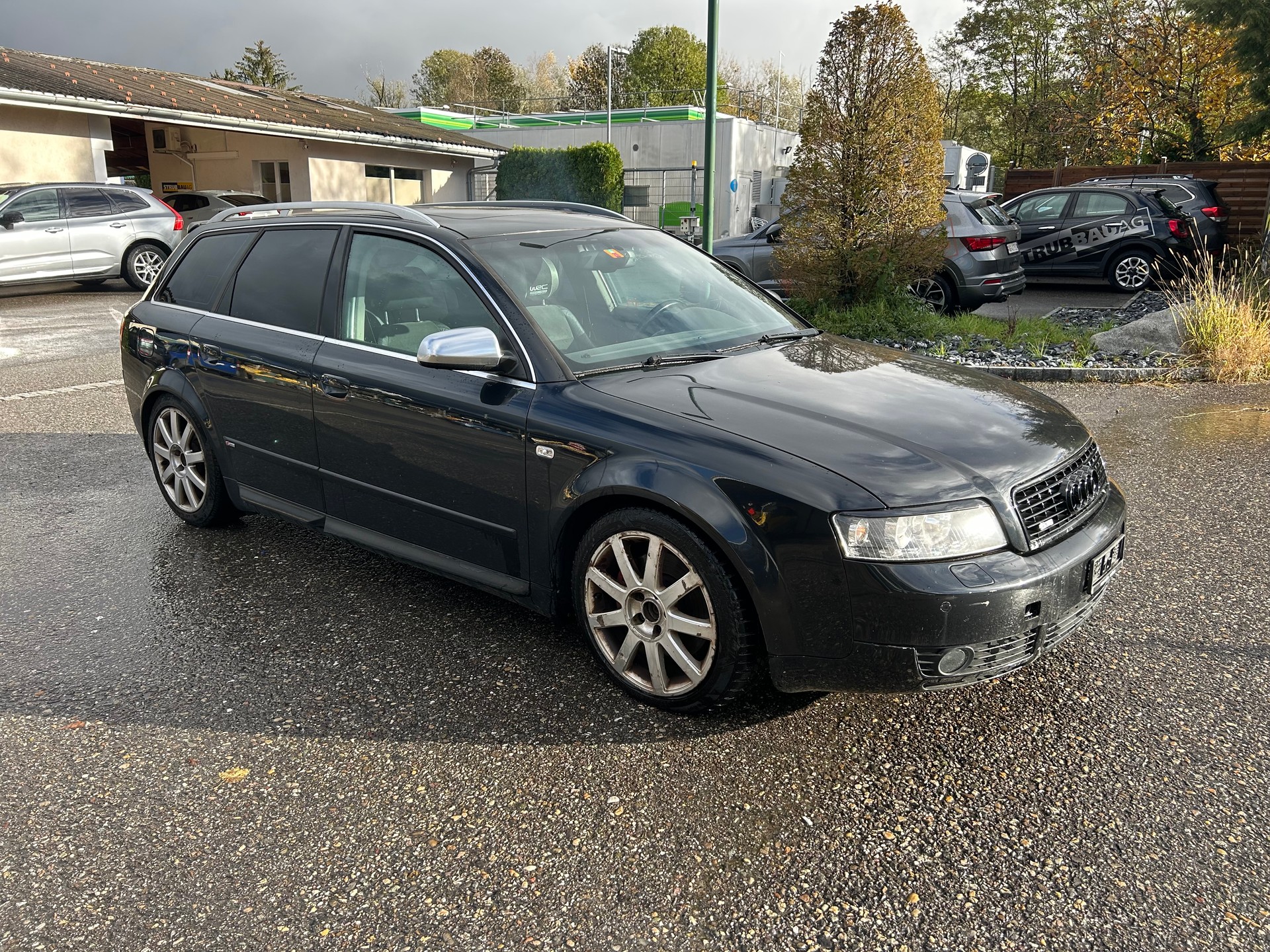 AUDI A4 Avant 2.5 TDI quattro-image-2
