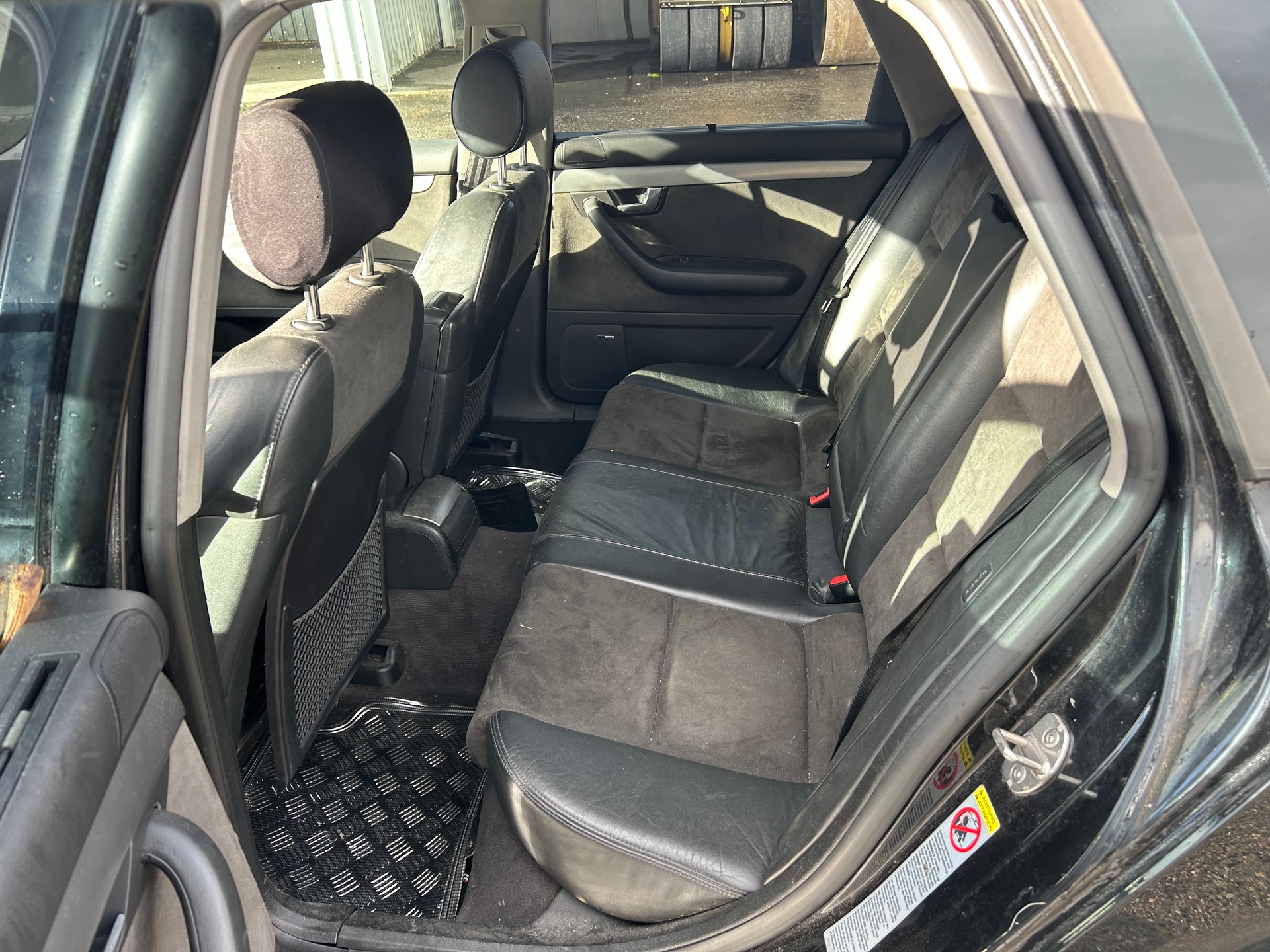 AUDI A4 Avant 2.5 TDI quattro-image-6