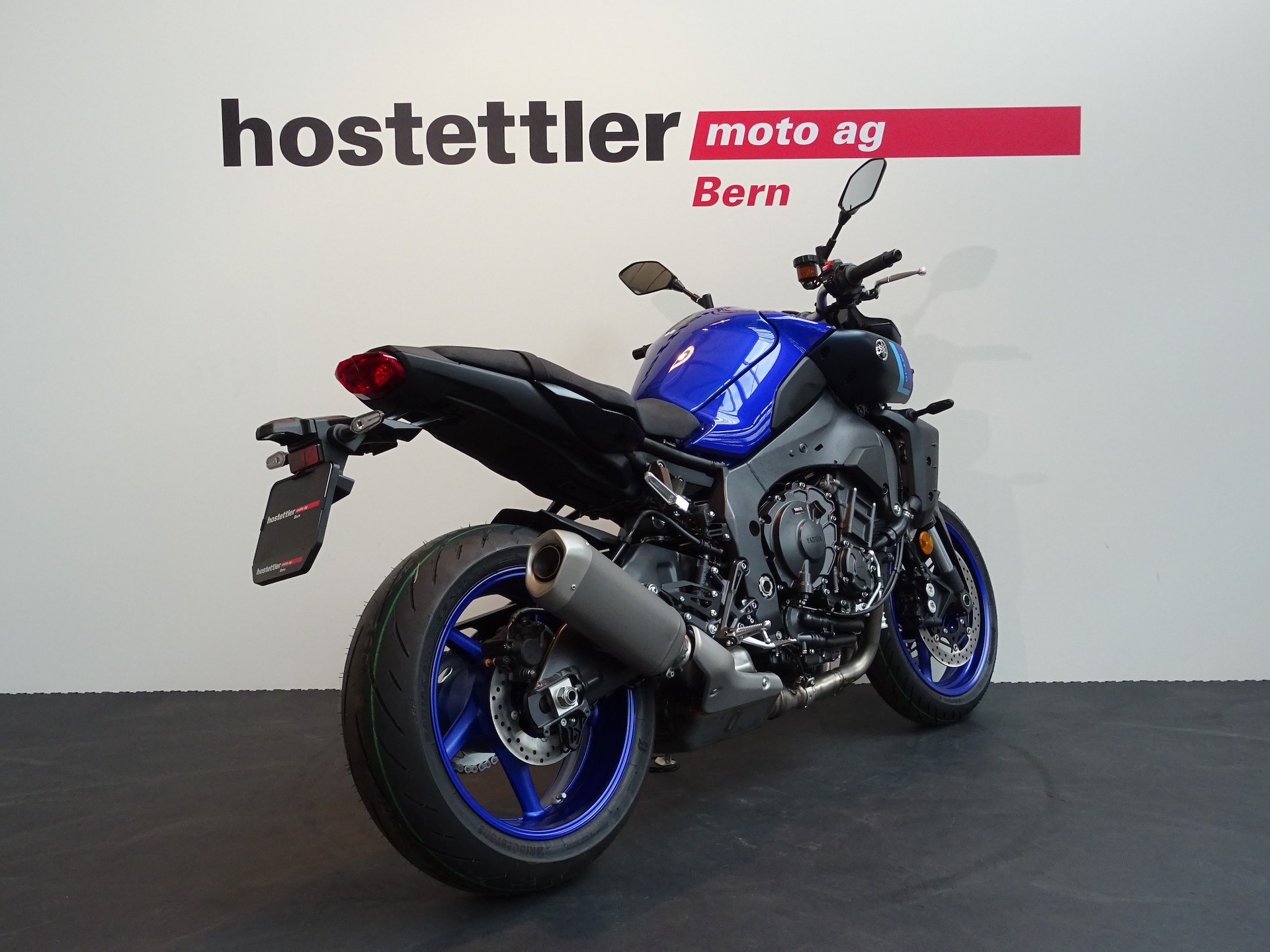 YAMAHA MT-10-showroom-element-2