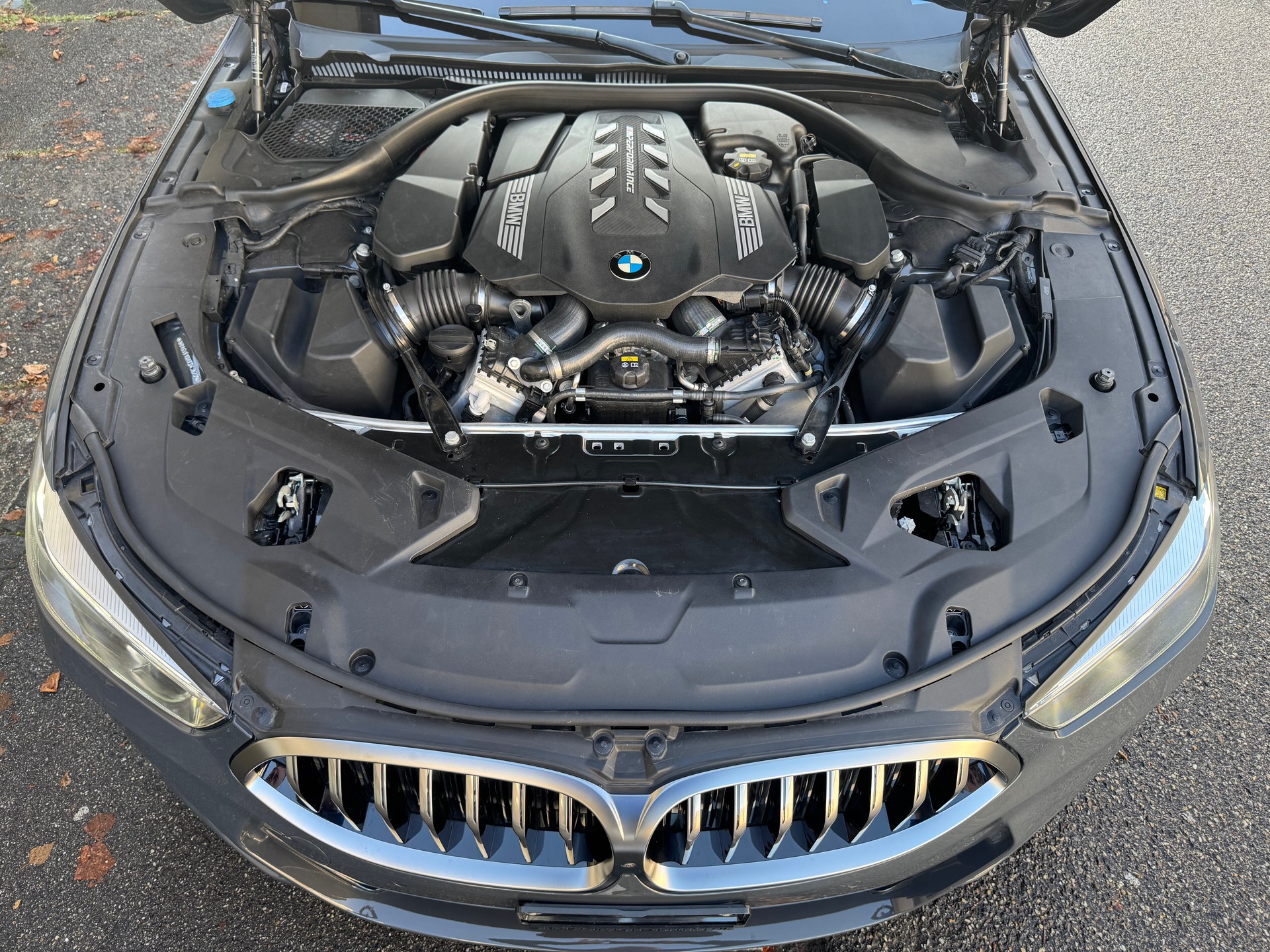 BMW M850i xDrive Steptronic-image-14