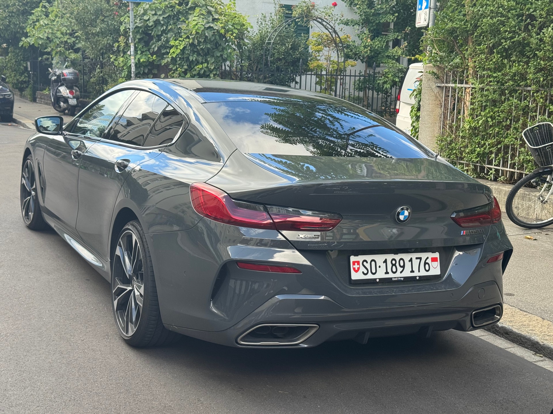 BMW M850i xDrive Steptronic-image-2