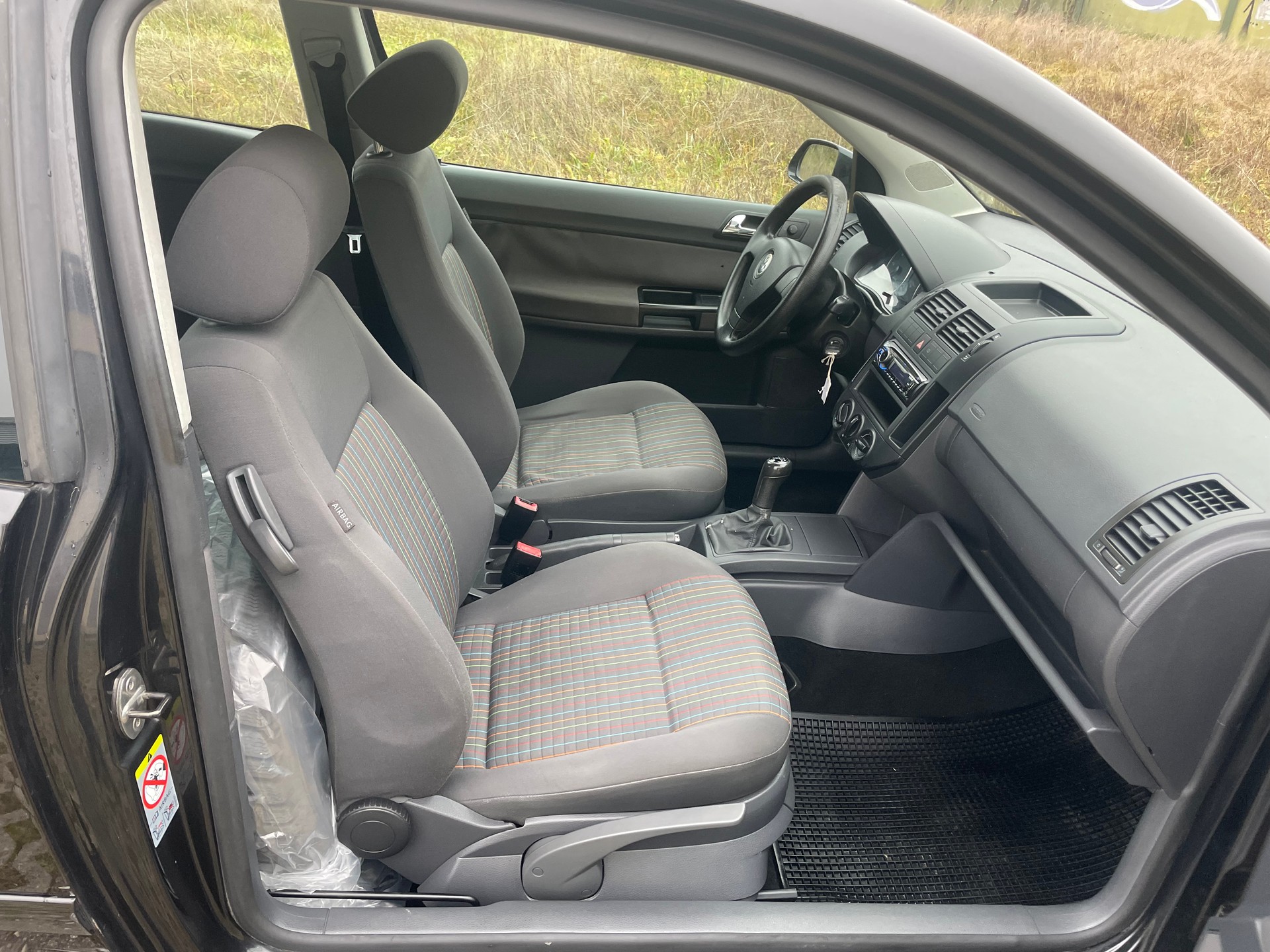 VW POLO-image-7