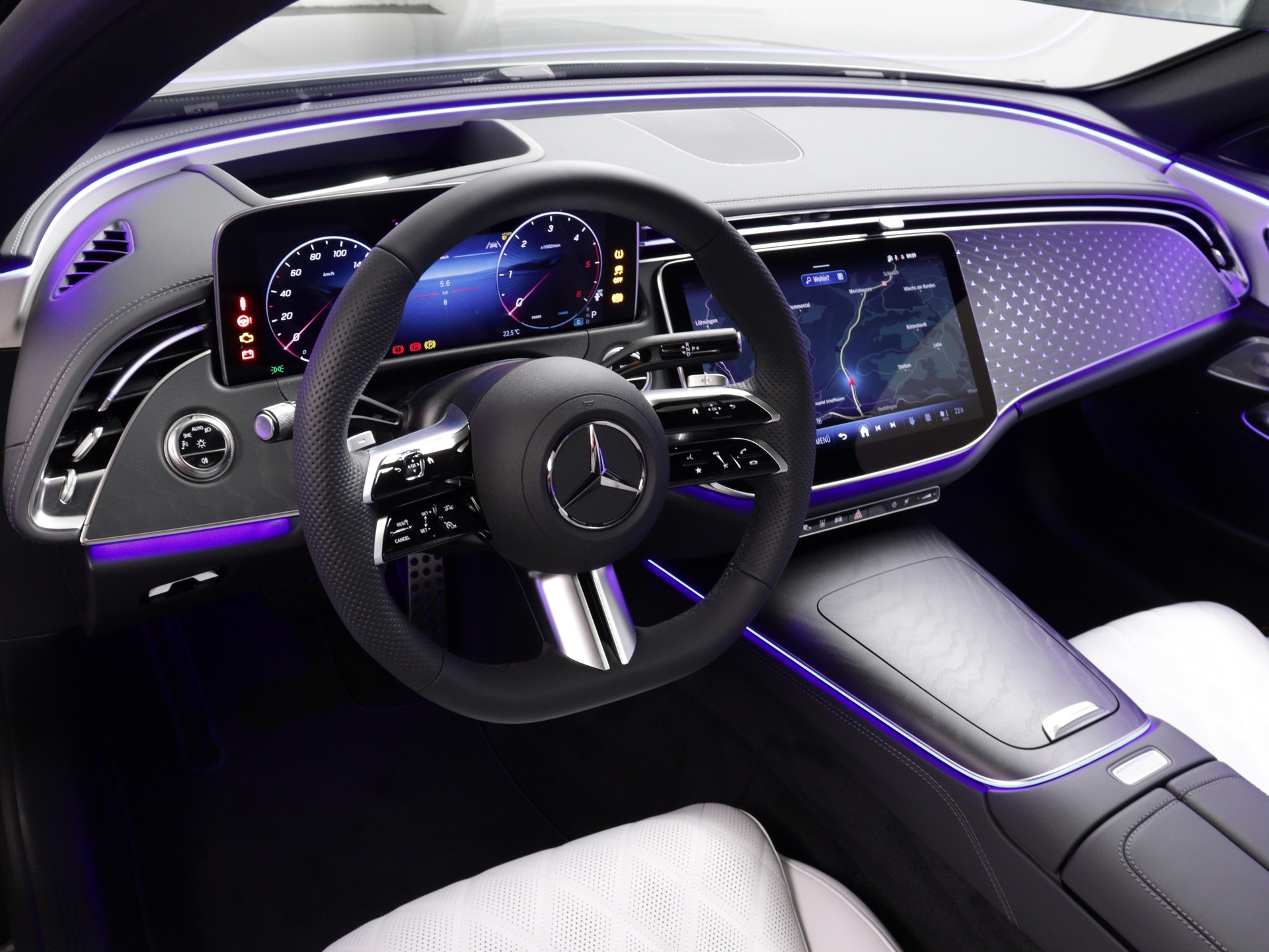 MERCEDES-BENZ E 220 d AMG Line 4matic-image-7