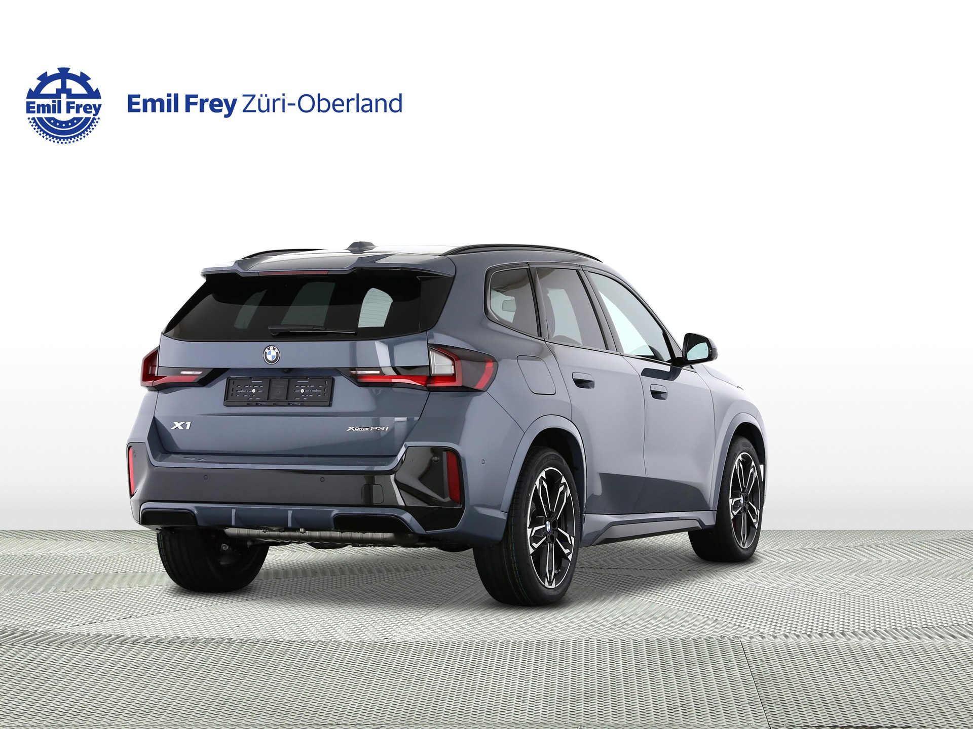 BMW X1 23i xDrive-image-2