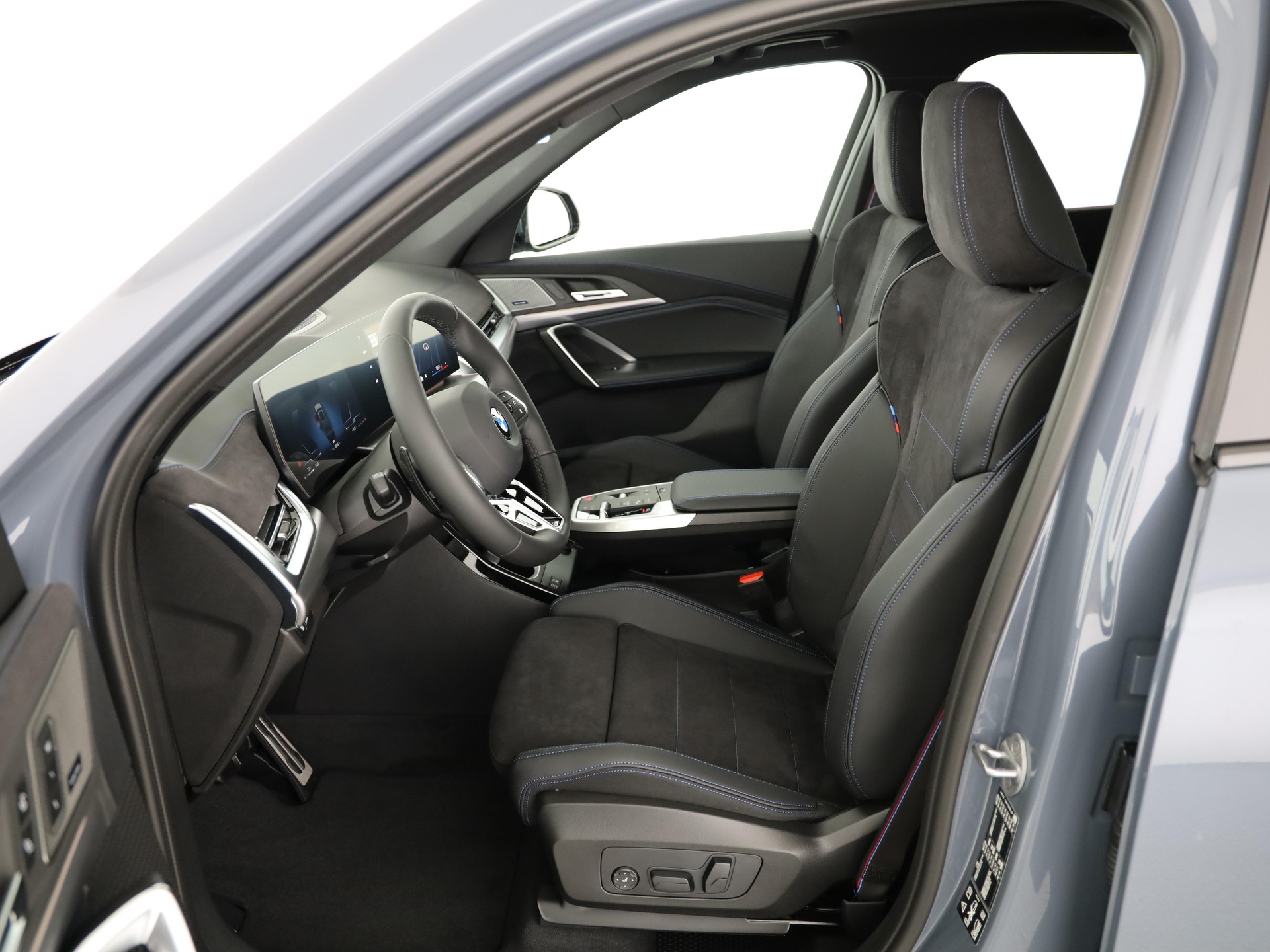 BMW X1 23i xDrive-image-3